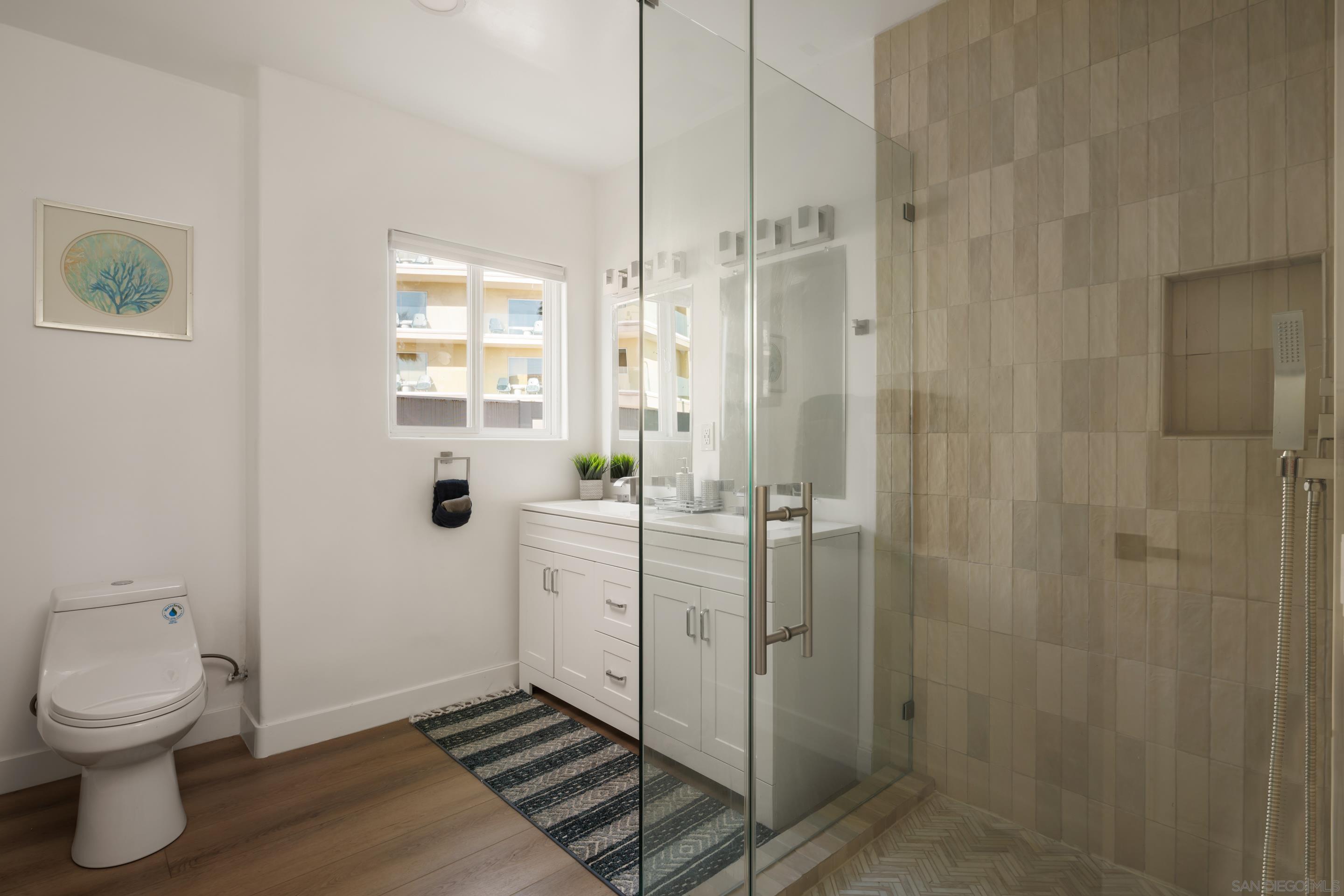 Detail Gallery Image 14 of 59 For 806  Ocean Ln, Imperial Beach,  CA 91932 - 4 Beds | 4 Baths