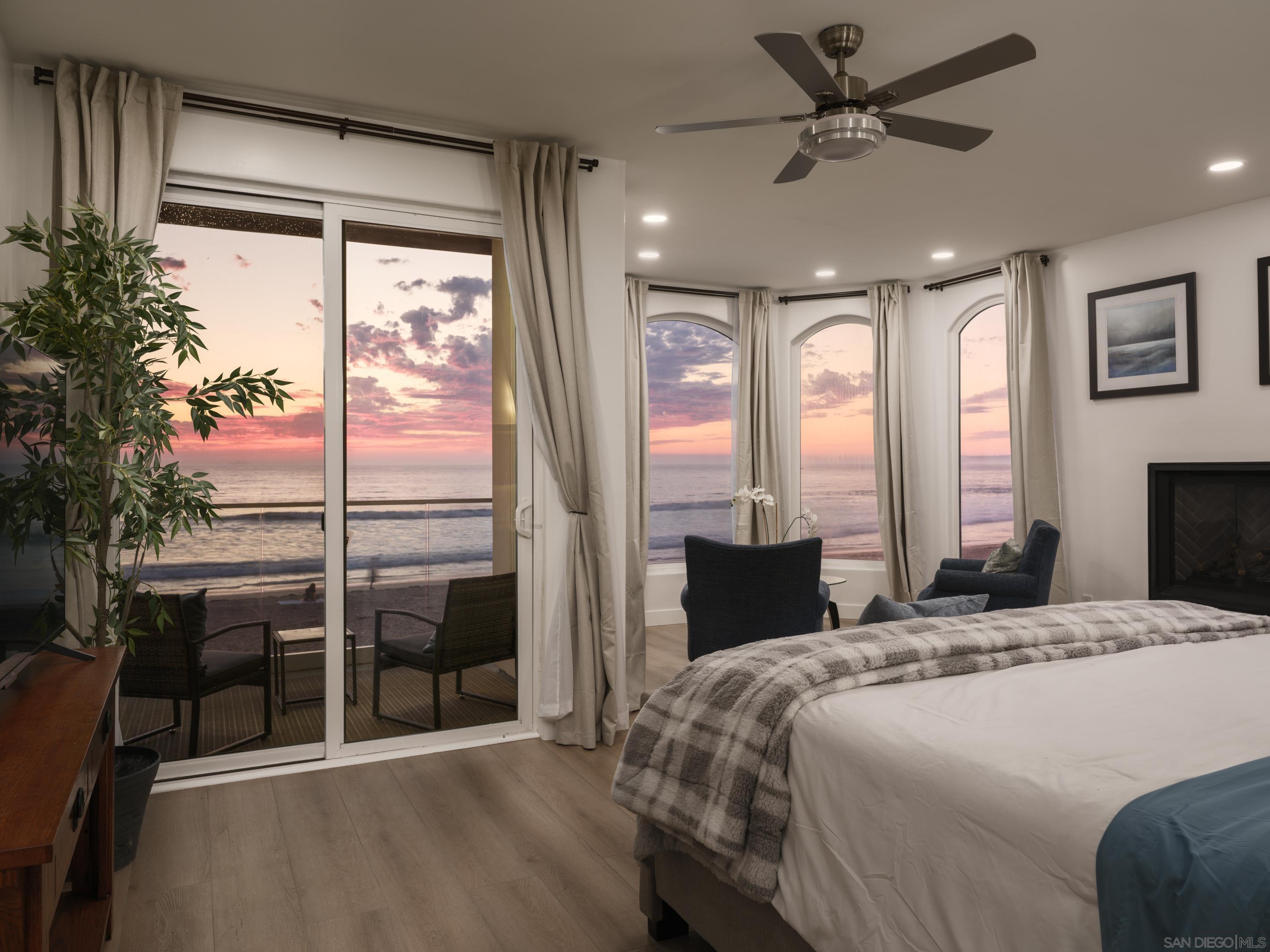 Detail Gallery Image 17 of 59 For 806  Ocean Ln, Imperial Beach,  CA 91932 - 4 Beds | 4 Baths