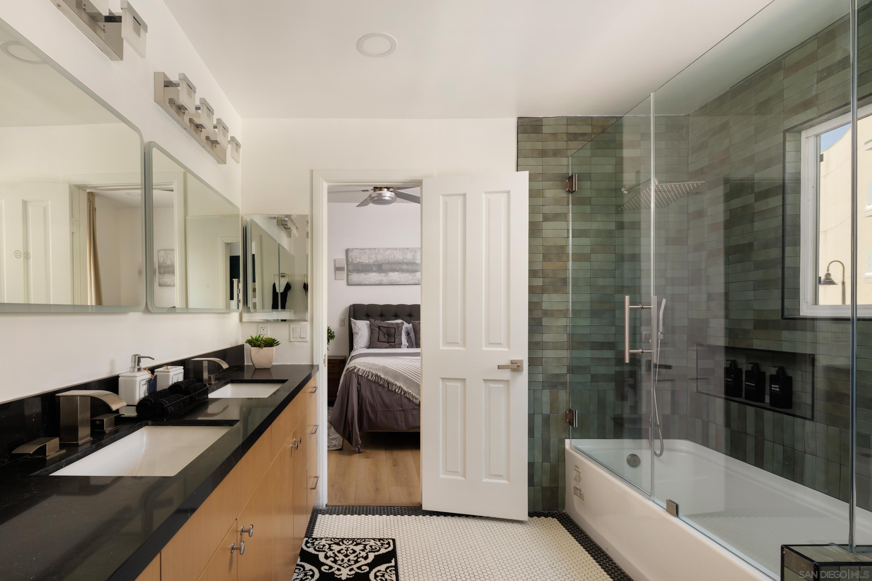 Detail Gallery Image 28 of 59 For 806  Ocean Ln, Imperial Beach,  CA 91932 - 4 Beds | 4 Baths