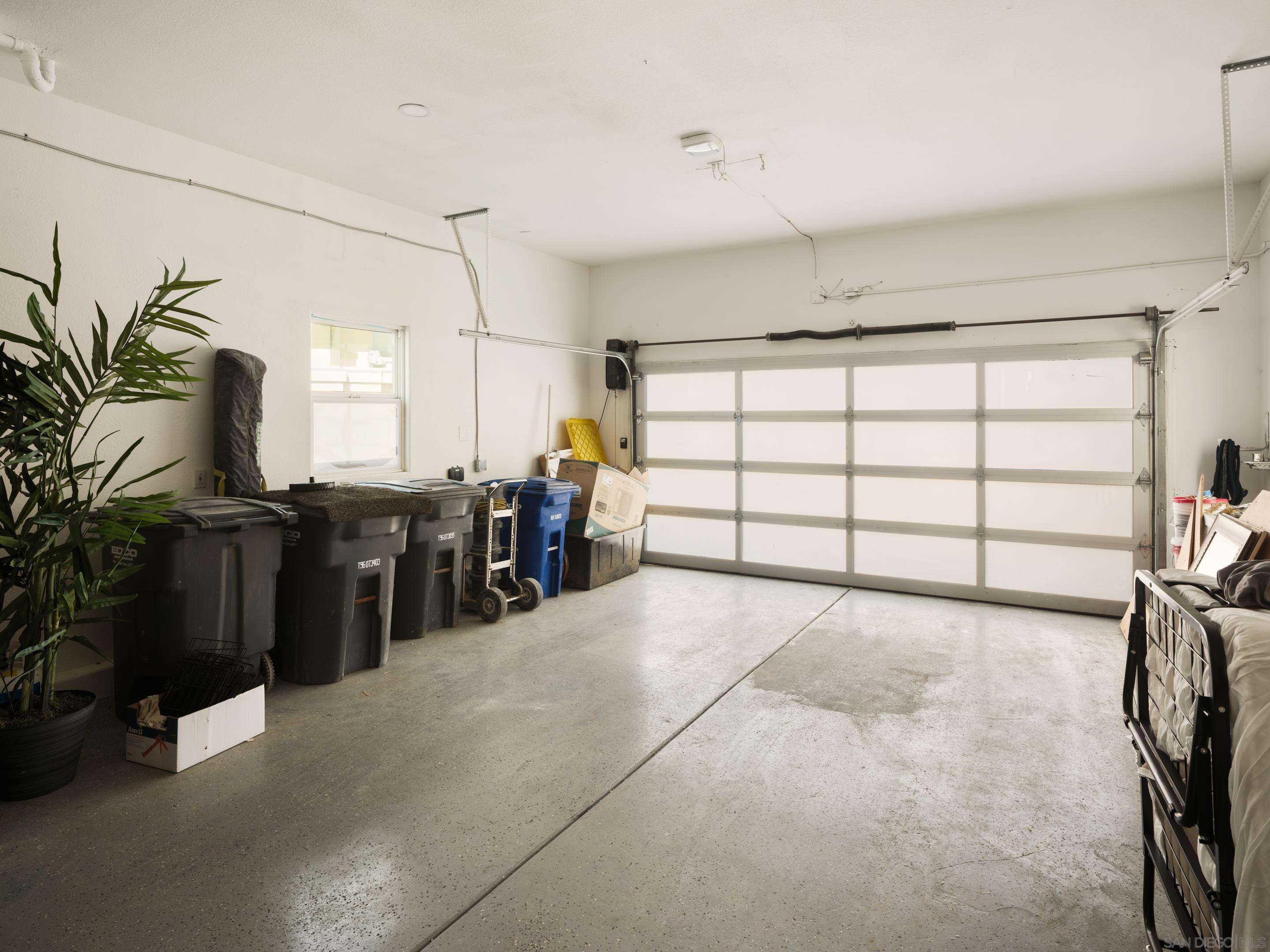 Detail Gallery Image 32 of 59 For 806  Ocean Ln, Imperial Beach,  CA 91932 - 4 Beds | 4 Baths