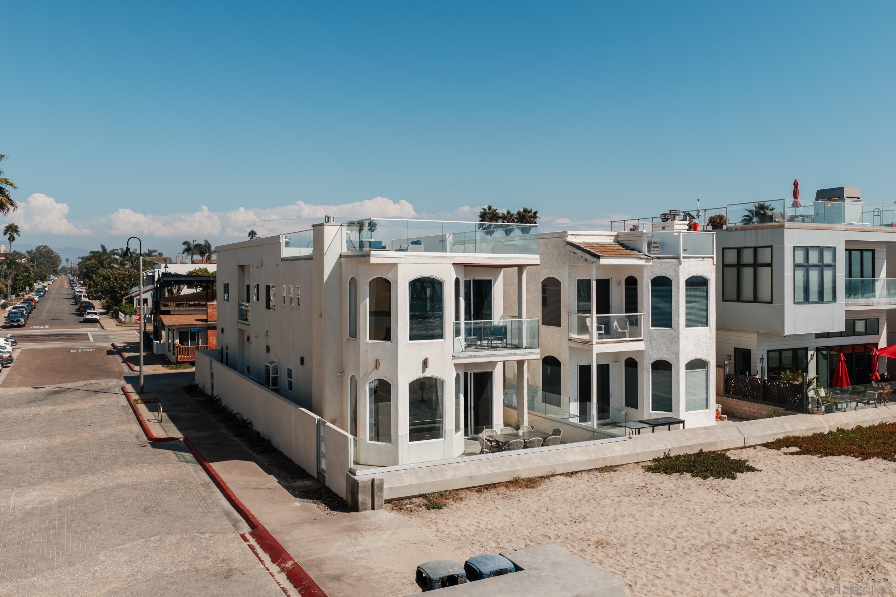 Detail Gallery Image 38 of 59 For 806  Ocean Ln, Imperial Beach,  CA 91932 - 4 Beds | 4 Baths