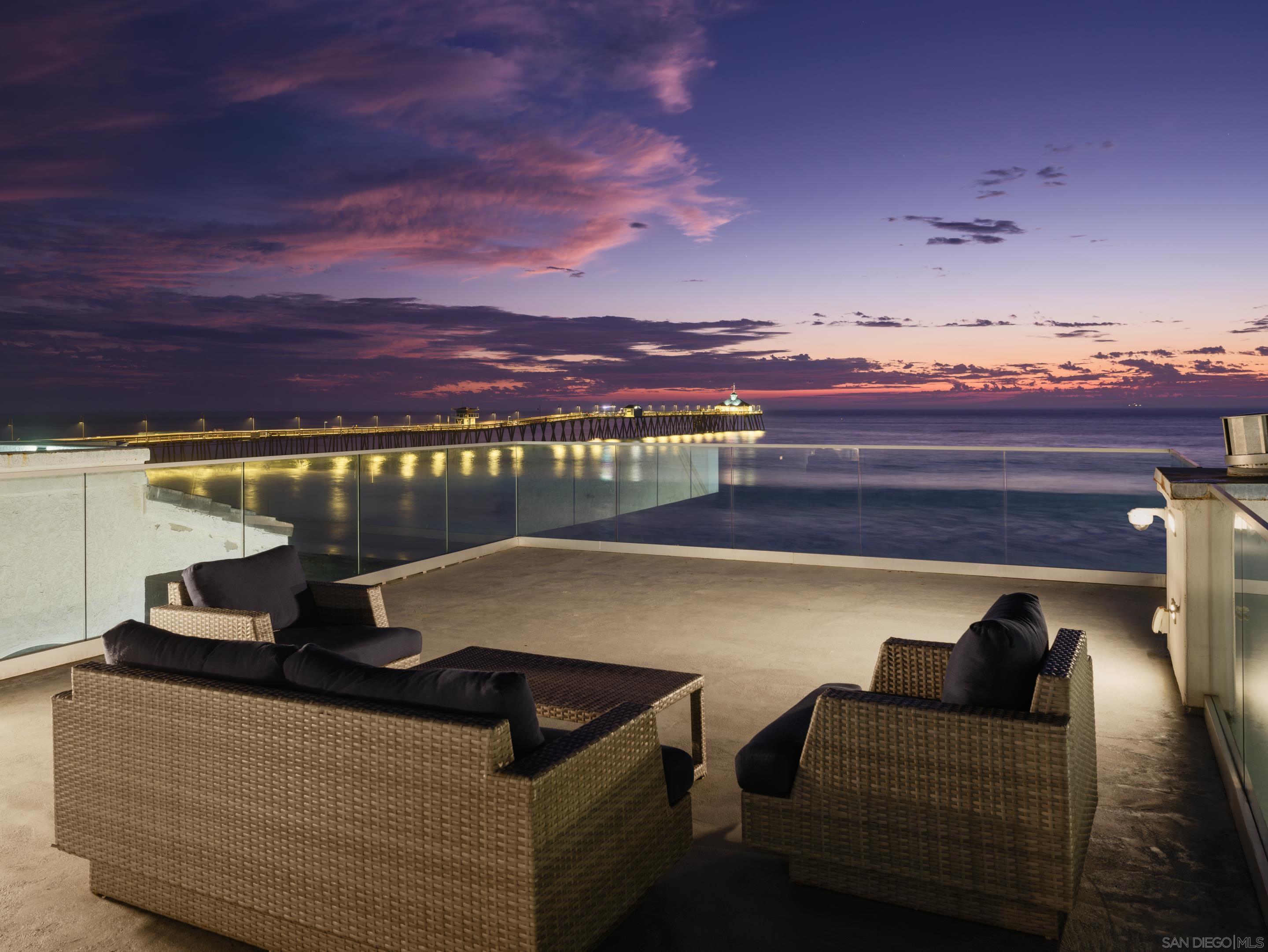 Detail Gallery Image 6 of 59 For 806  Ocean Ln, Imperial Beach,  CA 91932 - 4 Beds | 4 Baths