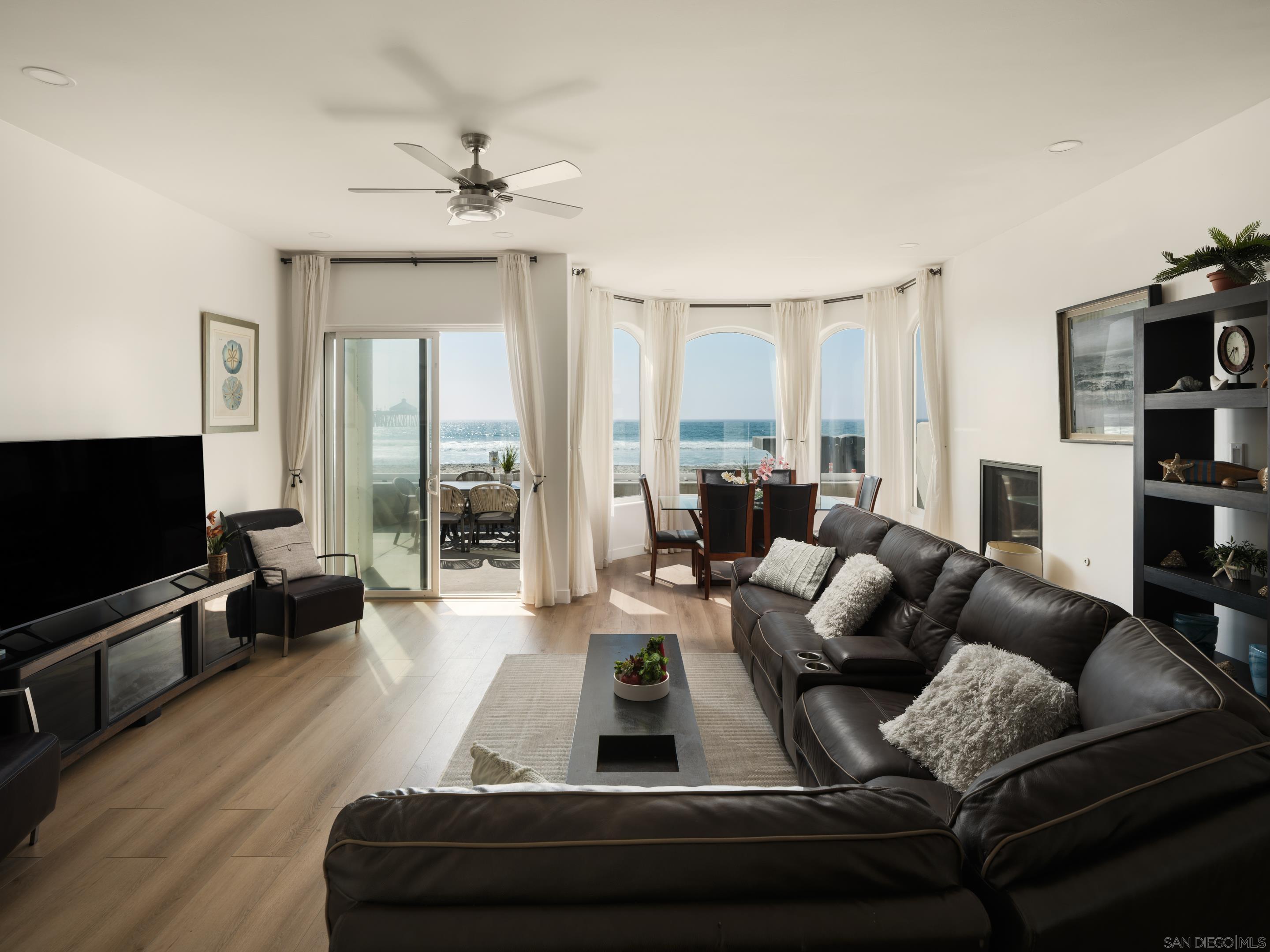 Detail Gallery Image 8 of 59 For 806  Ocean Ln, Imperial Beach,  CA 91932 - 4 Beds | 4 Baths