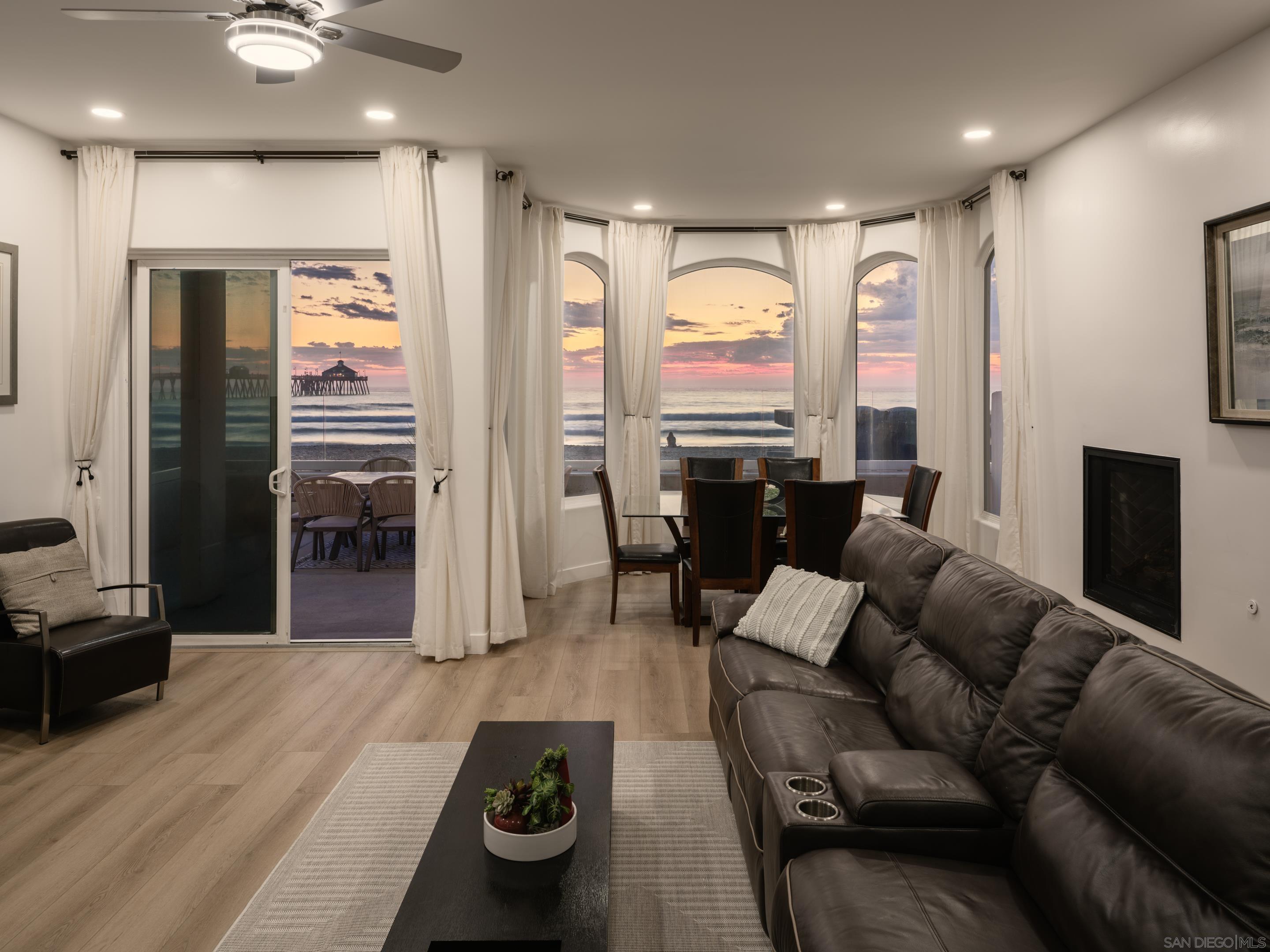 Detail Gallery Image 9 of 59 For 806  Ocean Ln, Imperial Beach,  CA 91932 - 4 Beds | 4 Baths