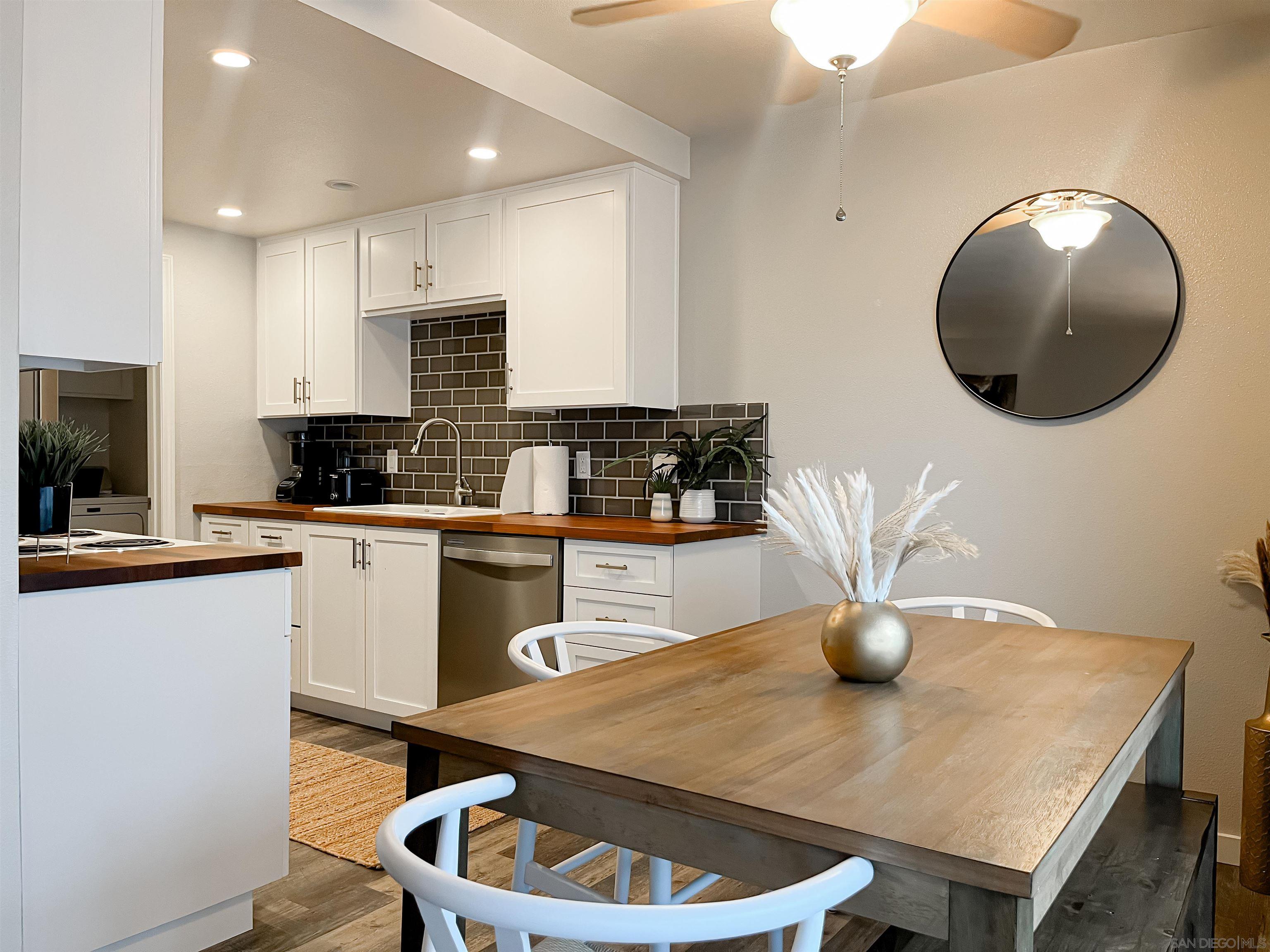 Front Image Thumbnail for SD250041145