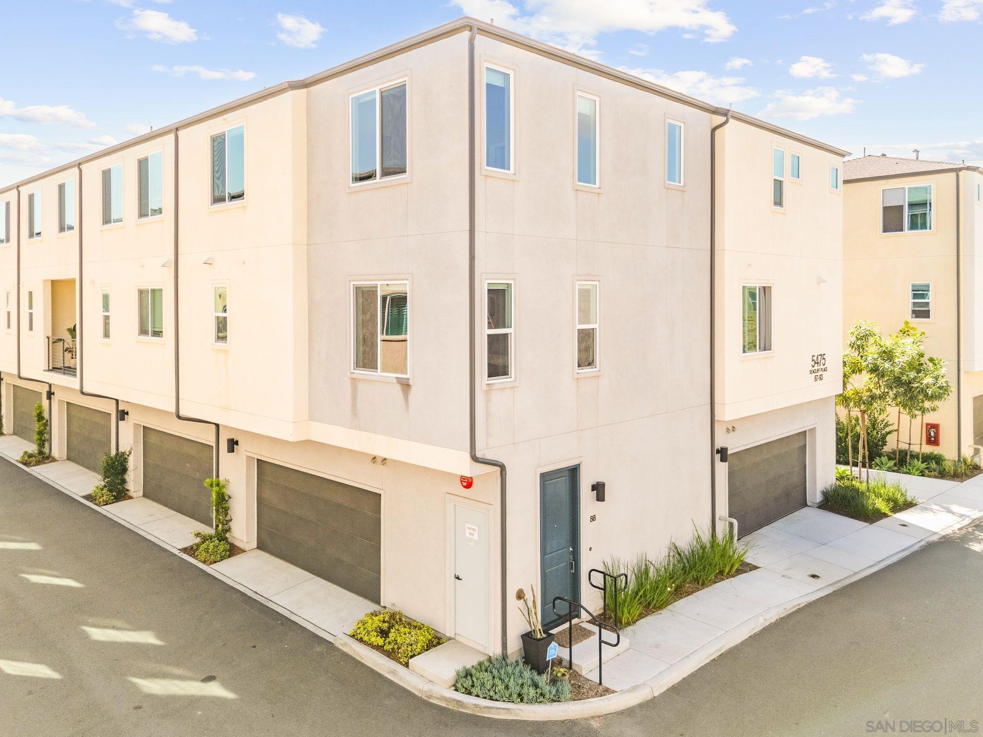 Front Image Thumbnail for SD250041151