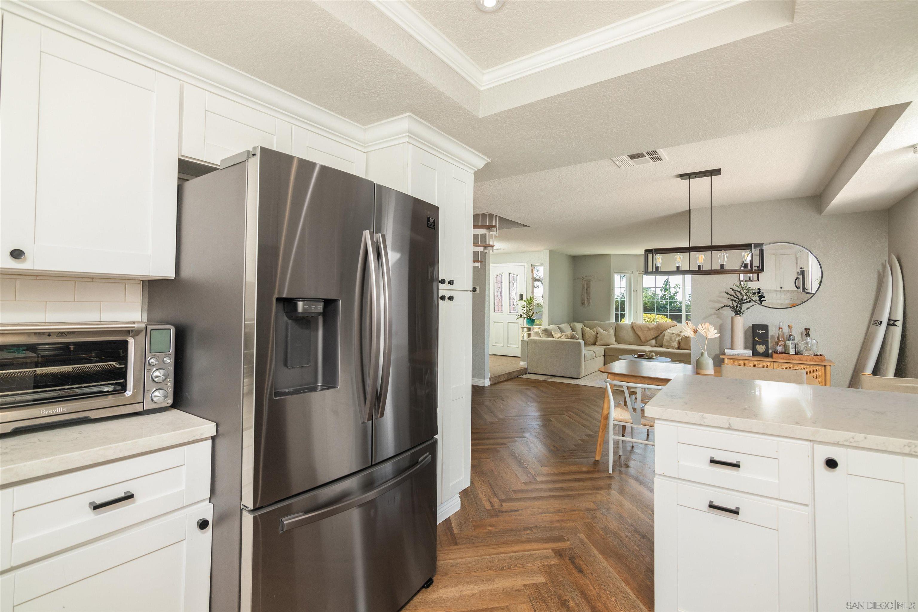 Detail Gallery Image 8 of 23 For 1806  Mckee St  #A1,  San Diego,  CA 92110 - 2 Beds | 2/1 Baths