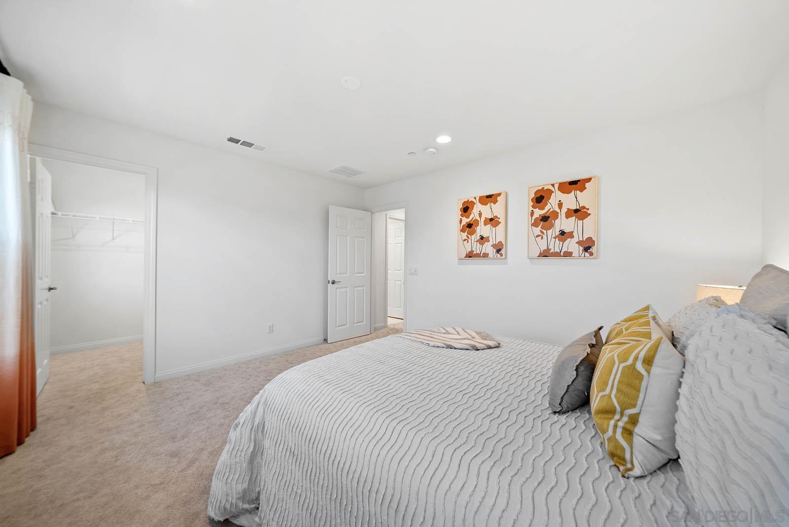 Detail Gallery Image 32 of 59 For 3135  Linwood St, Vista,  CA 92081 - 3 Beds | 2/1 Baths