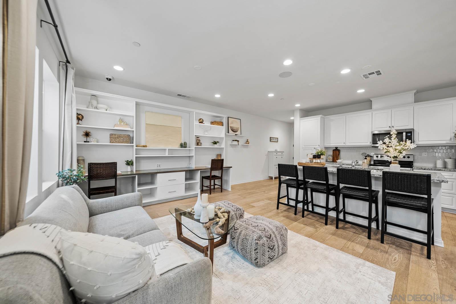 Detail Gallery Image 9 of 59 For 3135  Linwood St, Vista,  CA 92081 - 3 Beds | 2/1 Baths