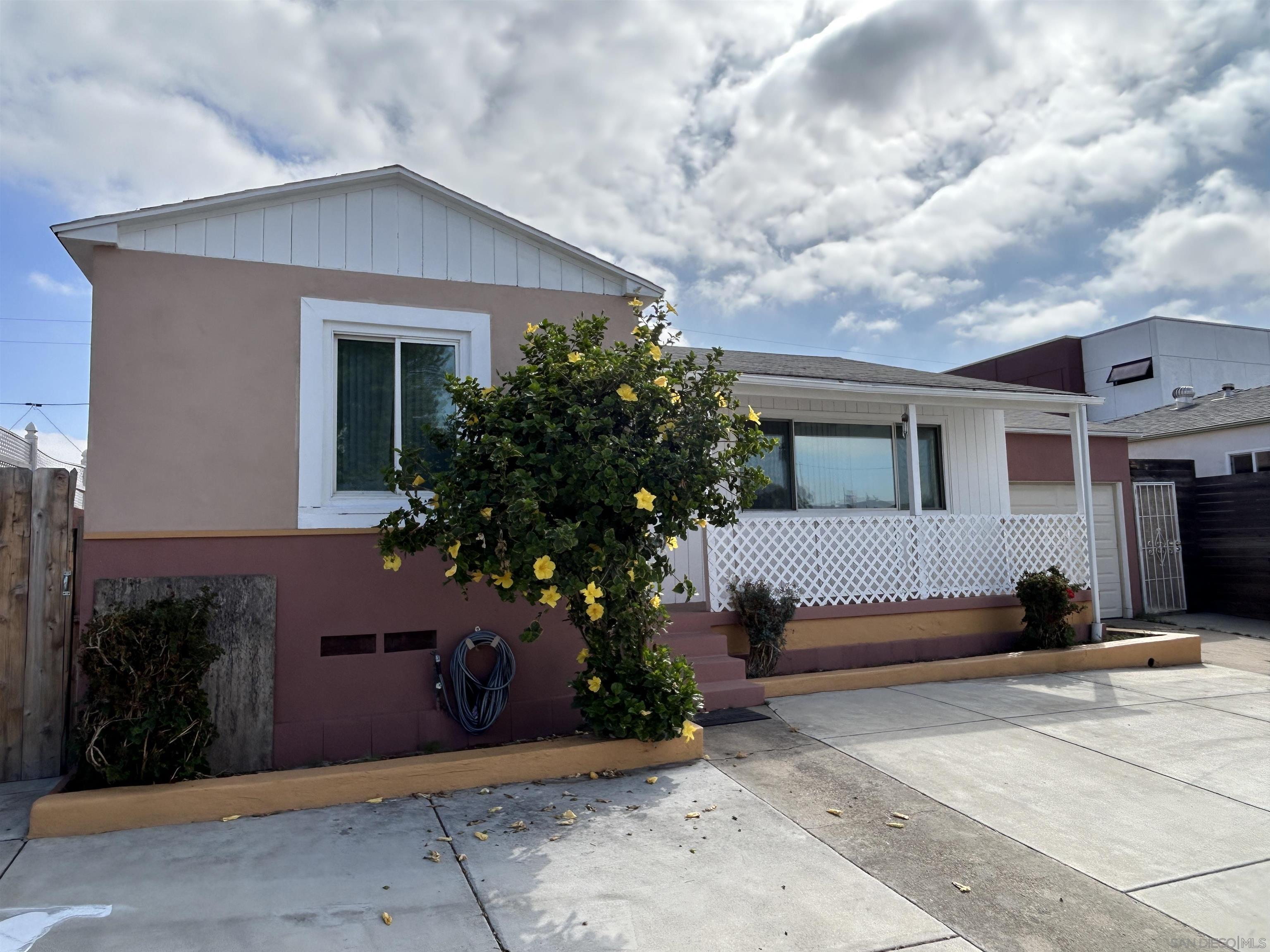 Front Image Thumbnail for SD250041176