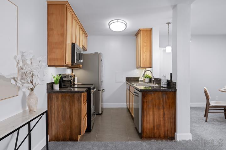 Detail Gallery Image 16 of 35 For 10982  Roebling Avenue  #464,  Los Angeles,  CA 90024 - 2 Beds | 2 Baths