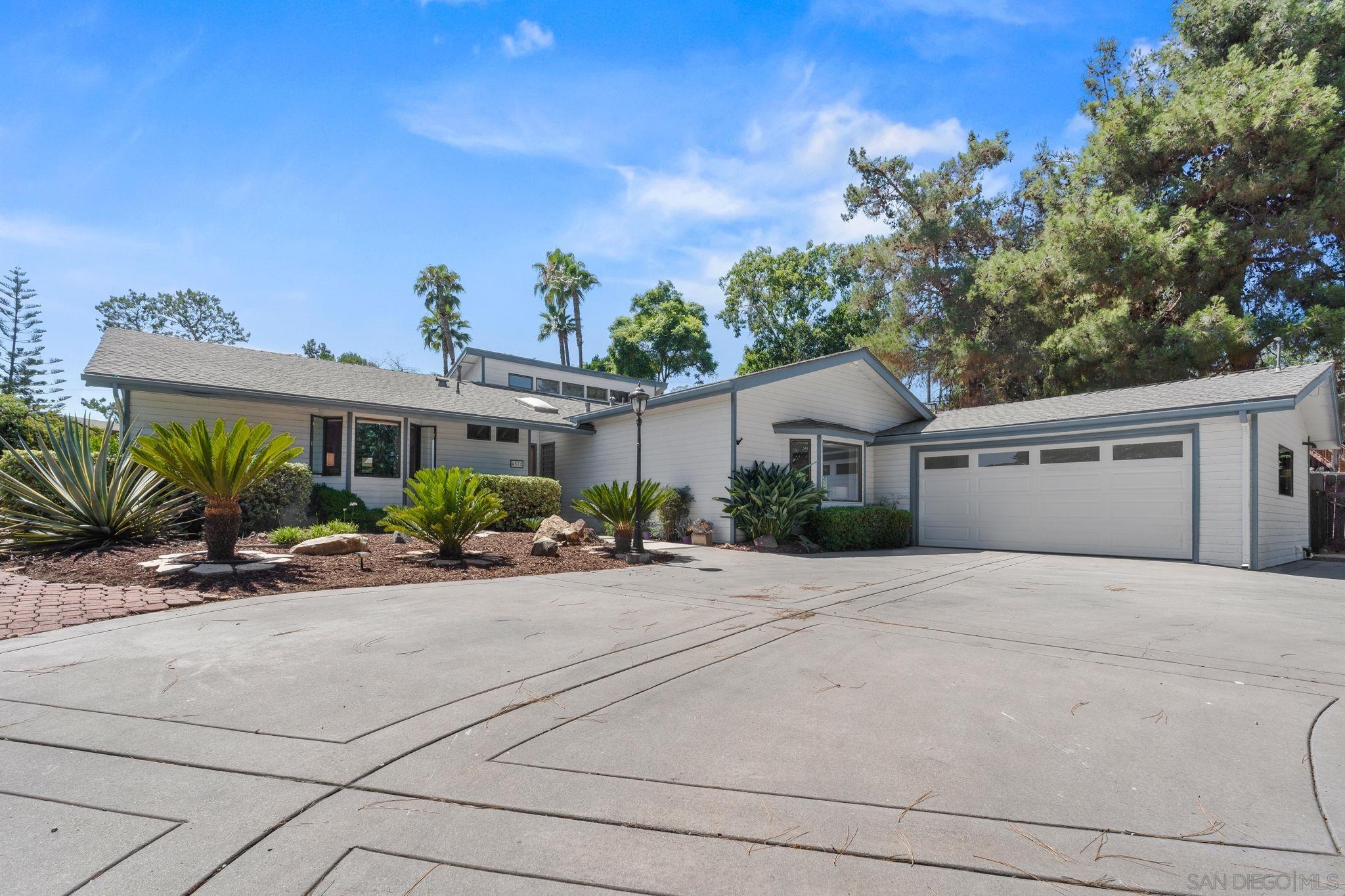 Detail Gallery Image 3 of 50 For 4578  Shade Rd, La Mesa,  CA 91941 - 4 Beds | 3 Baths