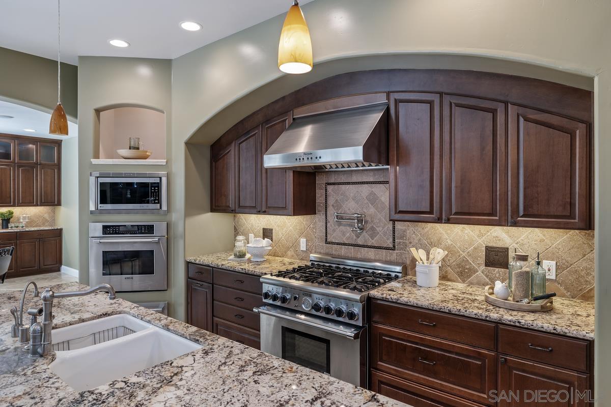 Detail Gallery Image 12 of 35 For 4495  Cather Ave, San Diego,  CA 92122 - 3 Beds | 3/1 Baths