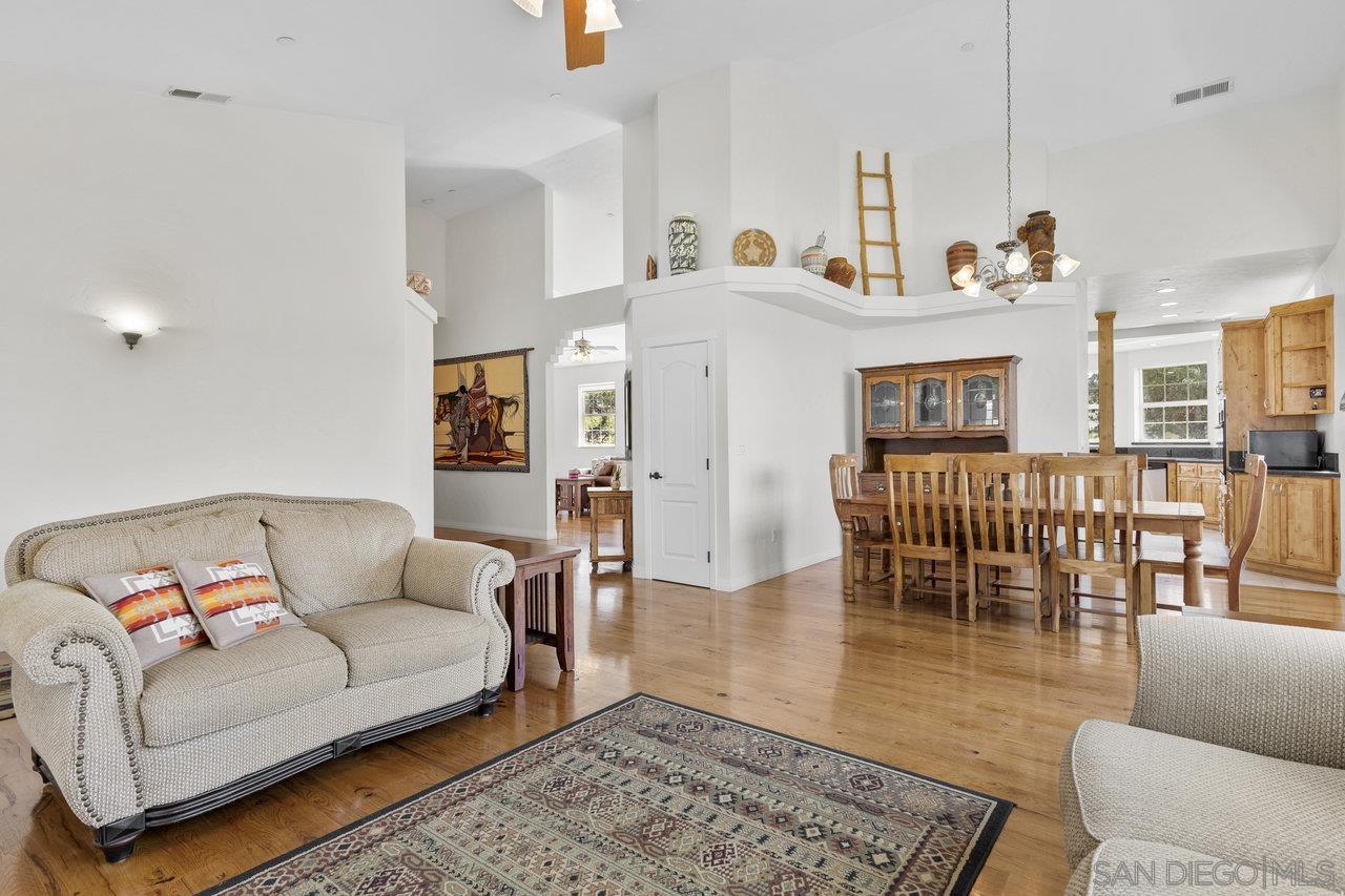 Detail Gallery Image 10 of 75 For 3232 N Twin Oaks Valley Rd, San Marcos,  CA 92069 - 7 Beds | 6 Baths