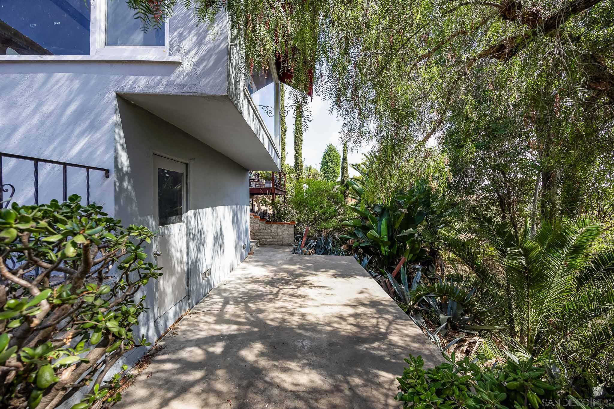 Detail Gallery Image 21 of 28 For 4417  Braeburn Rd, San Diego,  CA 92116 - 3 Beds | 1/1 Baths