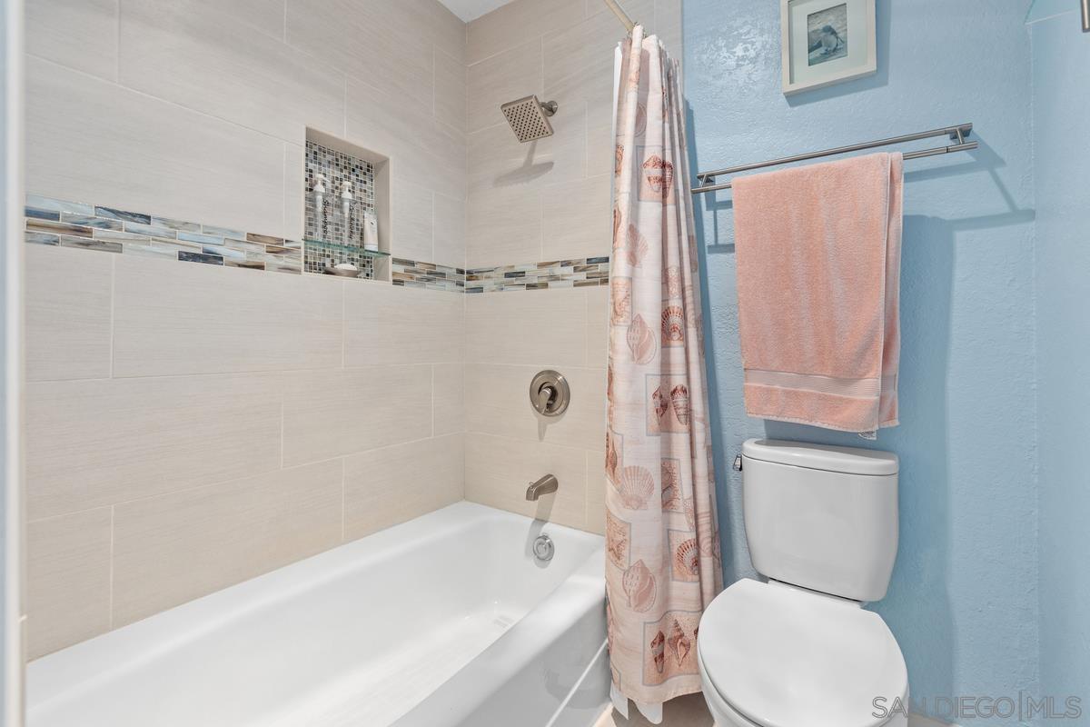 Detail Gallery Image 17 of 32 For 9774  Caminito Doha, San Diego,  CA 92131 - 2 Beds | 1/1 Baths