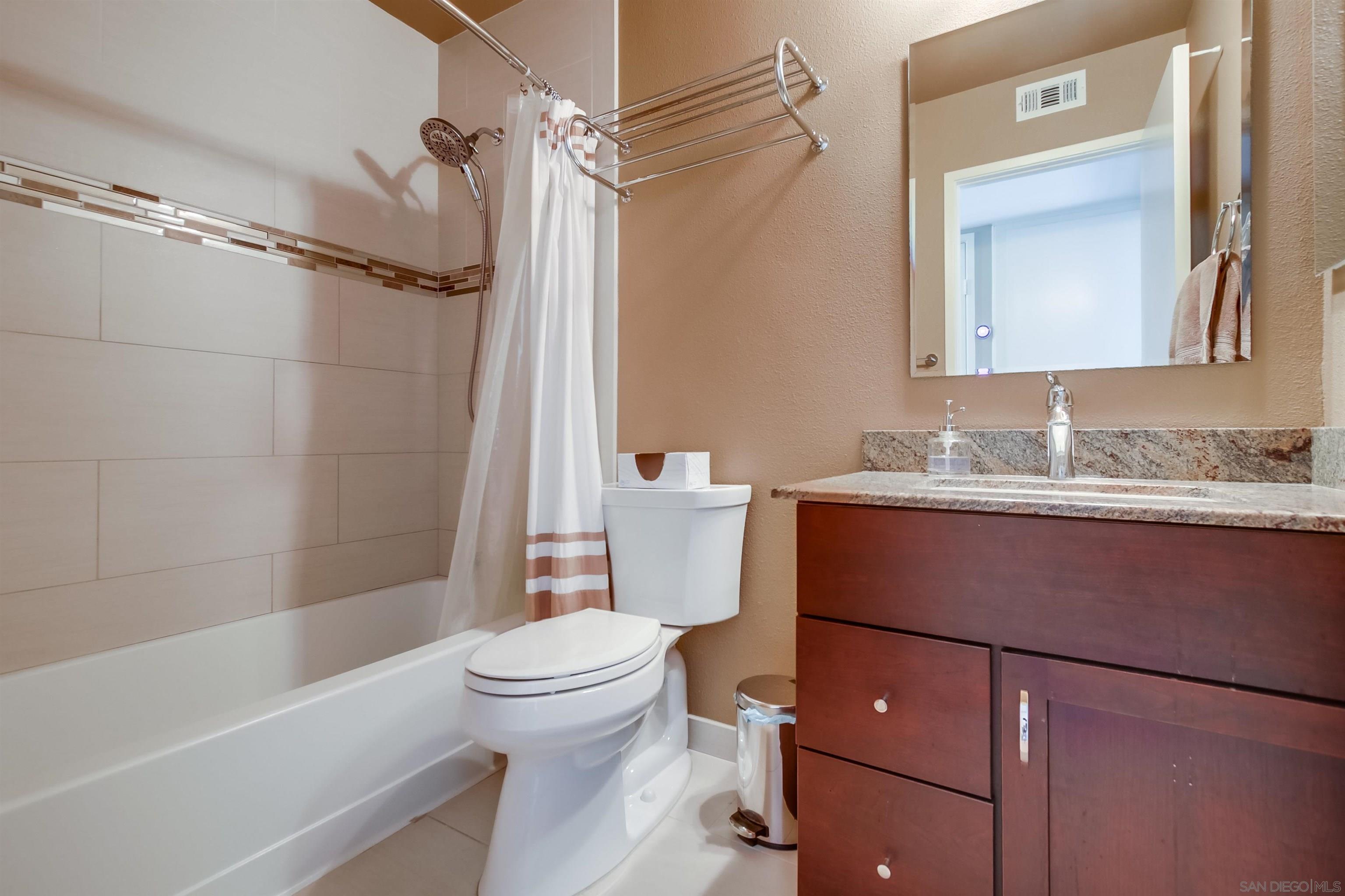 Detail Gallery Image 12 of 33 For 10374  Caminito Banyon, San Diego,  CA 92131 - 2 Beds | 2 Baths