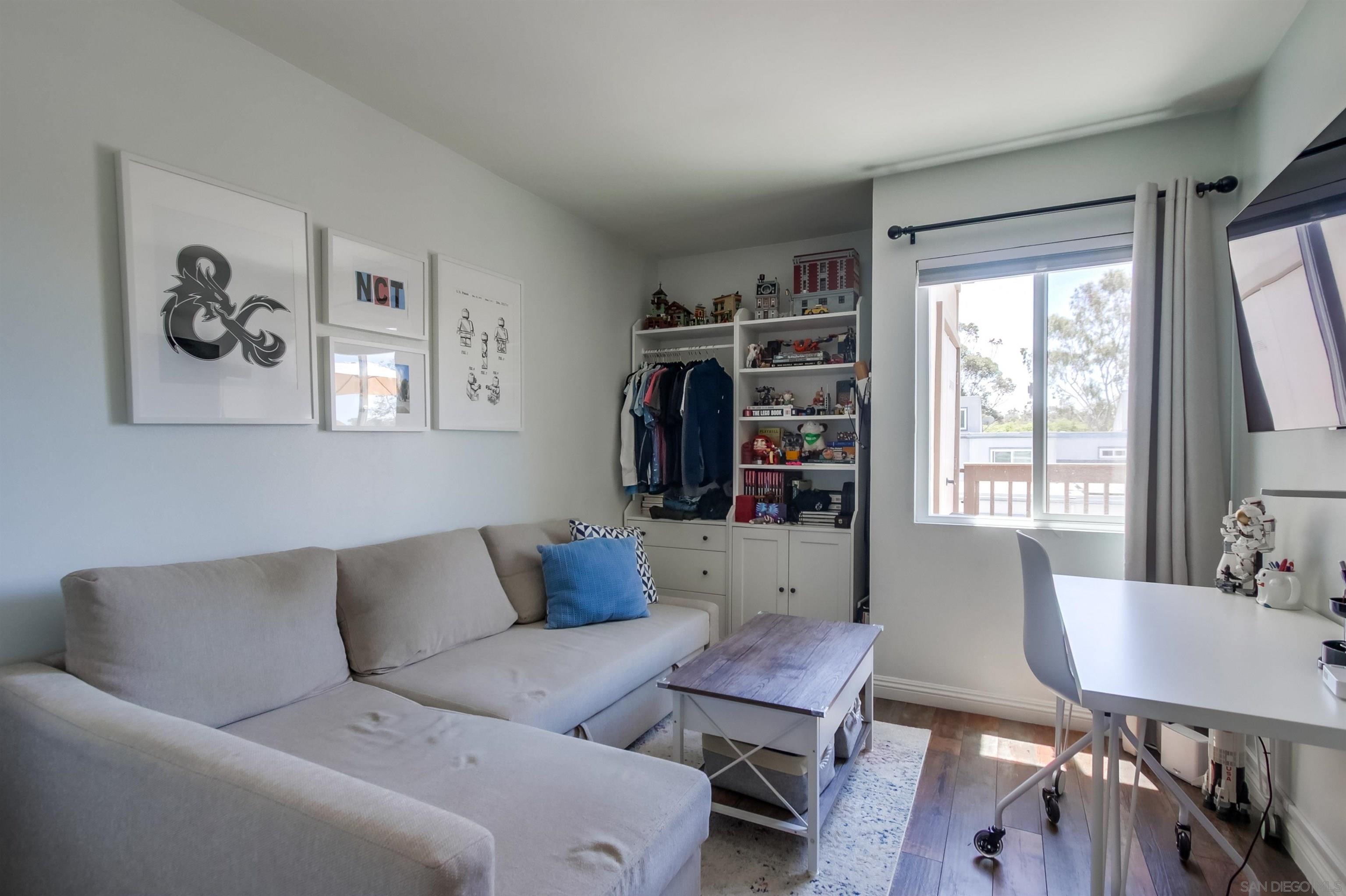 Detail Gallery Image 14 of 33 For 10374  Caminito Banyon, San Diego,  CA 92131 - 2 Beds | 2 Baths