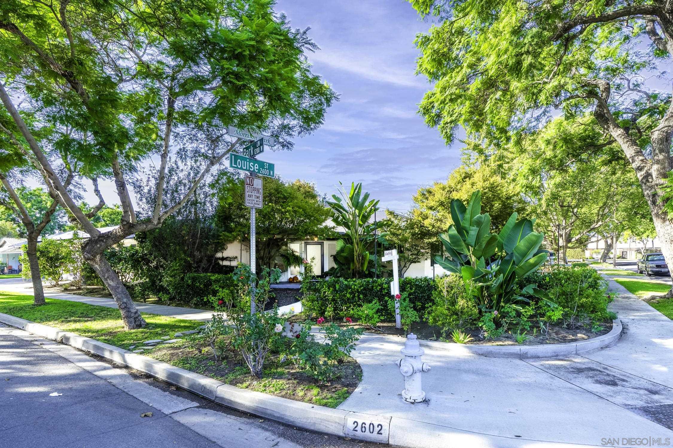 Detail Gallery Image 13 of 71 For 2602 N Louise, Santa Ana,  CA 92706 - 4 Beds | 3/1 Baths