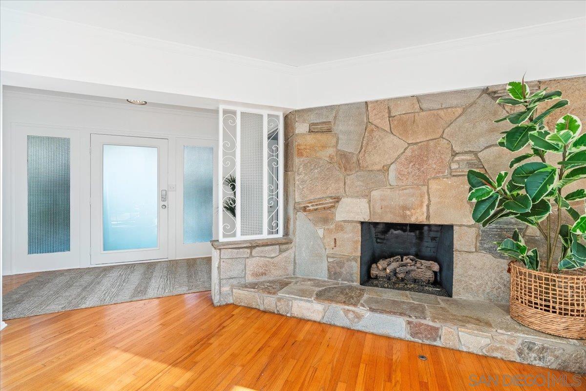 Detail Gallery Image 16 of 71 For 2602 N Louise, Santa Ana,  CA 92706 - 4 Beds | 3/1 Baths