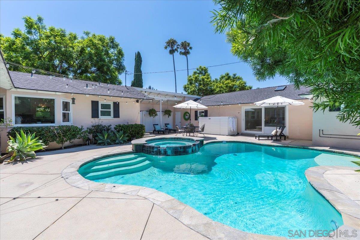 Detail Gallery Image 19 of 71 For 2602 N Louise, Santa Ana,  CA 92706 - 4 Beds | 3/1 Baths