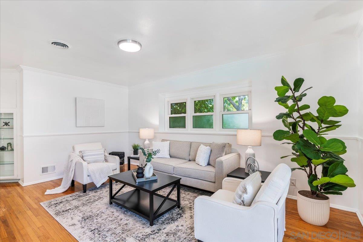 Detail Gallery Image 21 of 71 For 2602 N Louise, Santa Ana,  CA 92706 - 4 Beds | 3/1 Baths