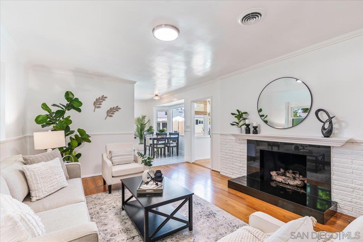 Detail Gallery Image 23 of 71 For 2602 N Louise, Santa Ana,  CA 92706 - 4 Beds | 3/1 Baths