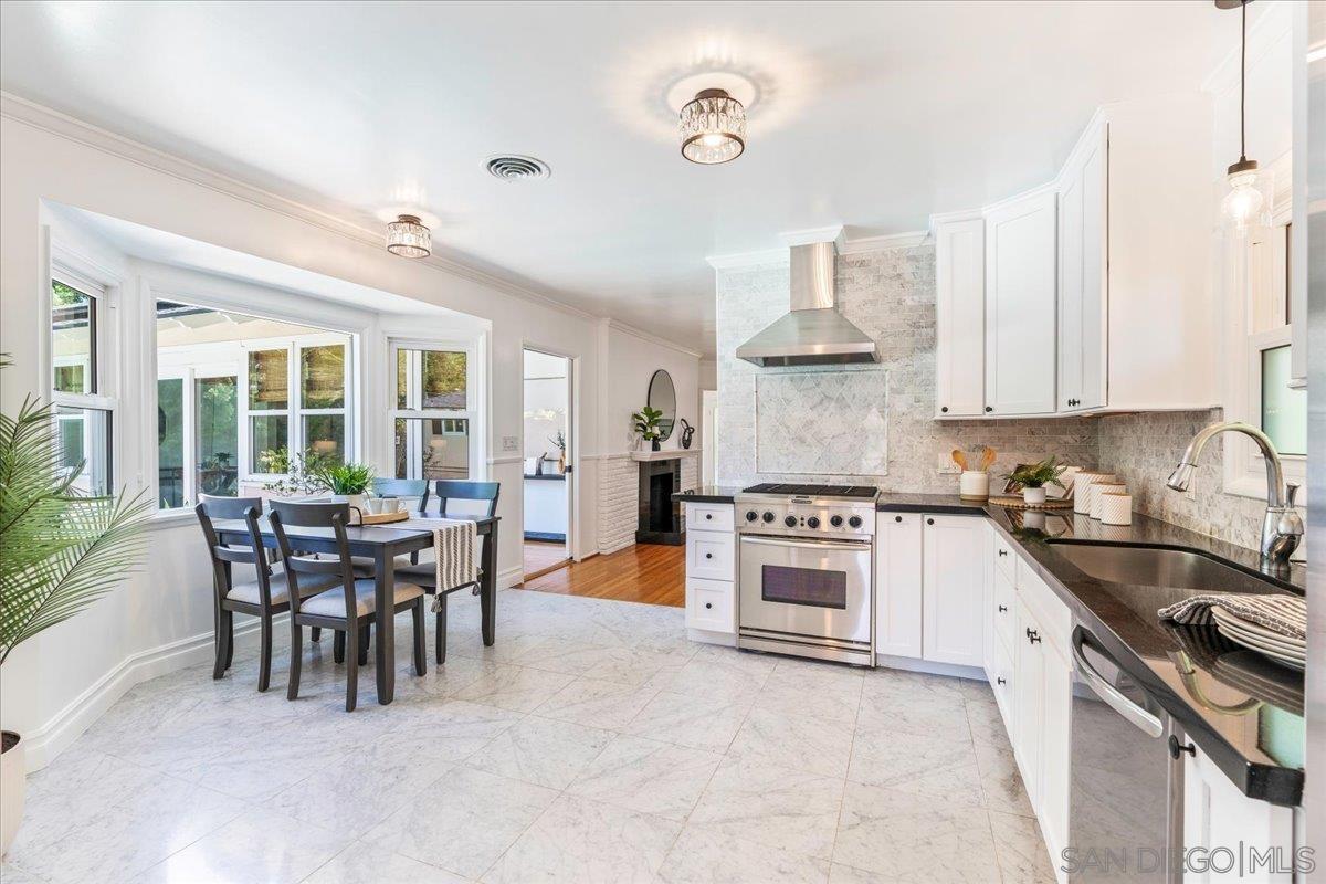 Detail Gallery Image 26 of 71 For 2602 N Louise, Santa Ana,  CA 92706 - 4 Beds | 3/1 Baths