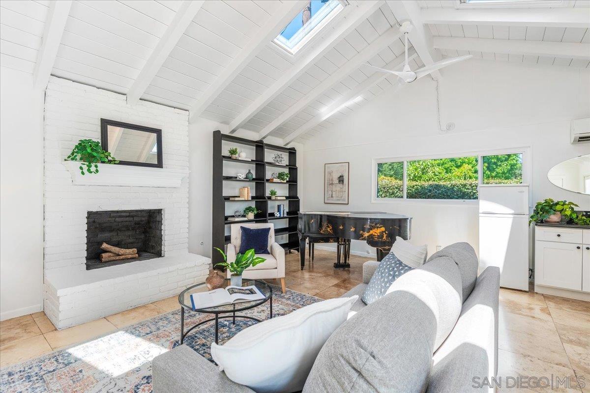 Detail Gallery Image 39 of 71 For 2602 N Louise, Santa Ana,  CA 92706 - 4 Beds | 3/1 Baths