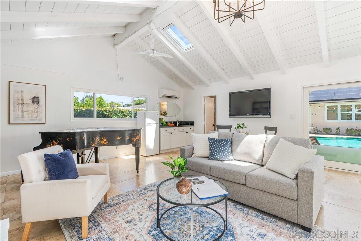 Detail Gallery Image 40 of 71 For 2602 N Louise, Santa Ana,  CA 92706 - 4 Beds | 3/1 Baths