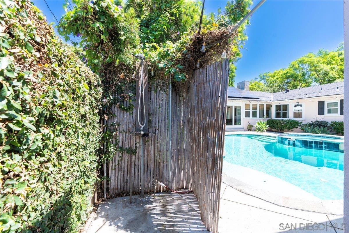 Detail Gallery Image 48 of 72 For 2602 N Louise, Santa Ana,  CA 92706 - 4 Beds | 3/1 Baths