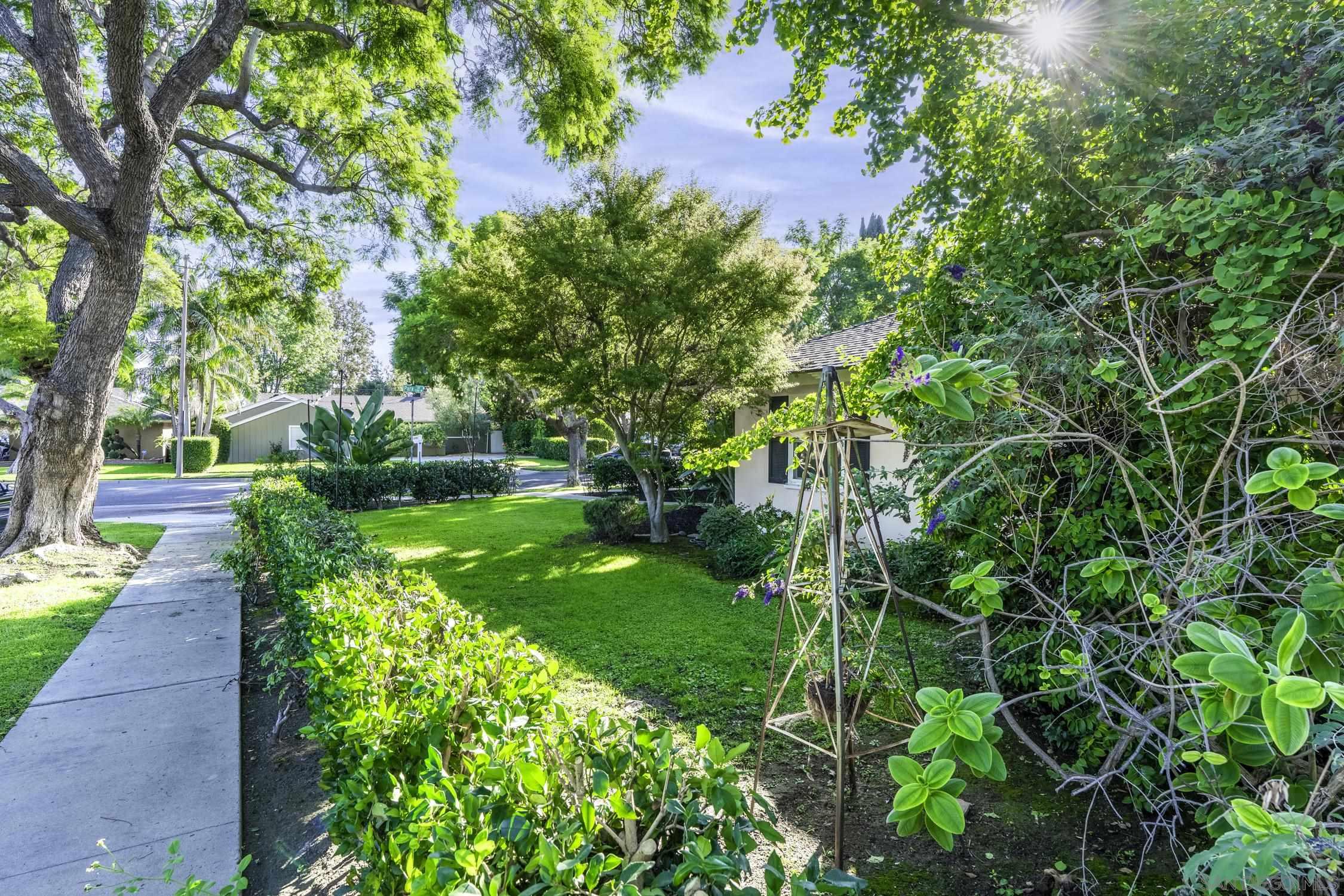 Detail Gallery Image 60 of 72 For 2602 N Louise, Santa Ana,  CA 92706 - 4 Beds | 3/1 Baths