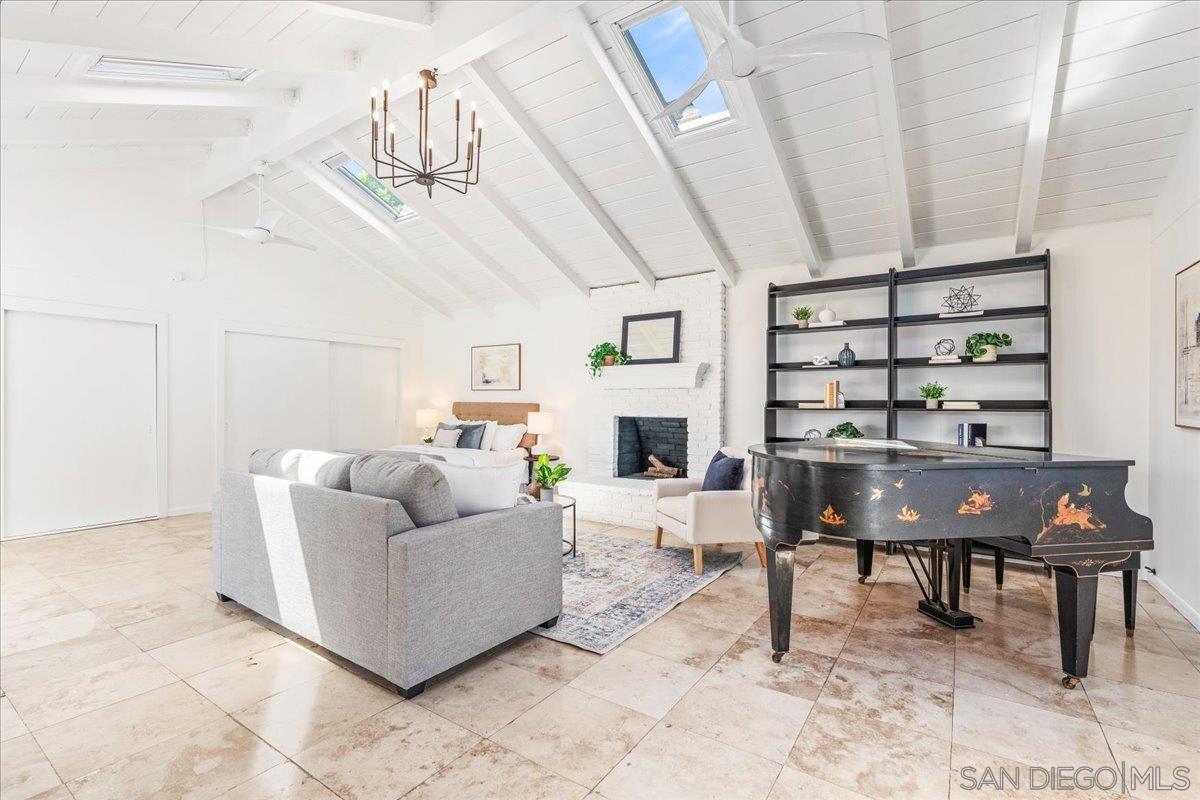 Detail Gallery Image 9 of 71 For 2602 N Louise, Santa Ana,  CA 92706 - 4 Beds | 3/1 Baths