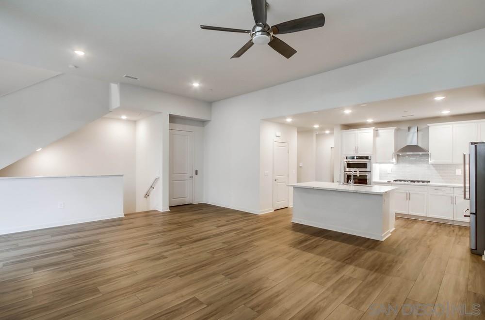 Detail Gallery Image 11 of 37 For 3001  Bravo Loop  4, Chula Vista,  CA 91915 - 3 Beds | 2 Baths