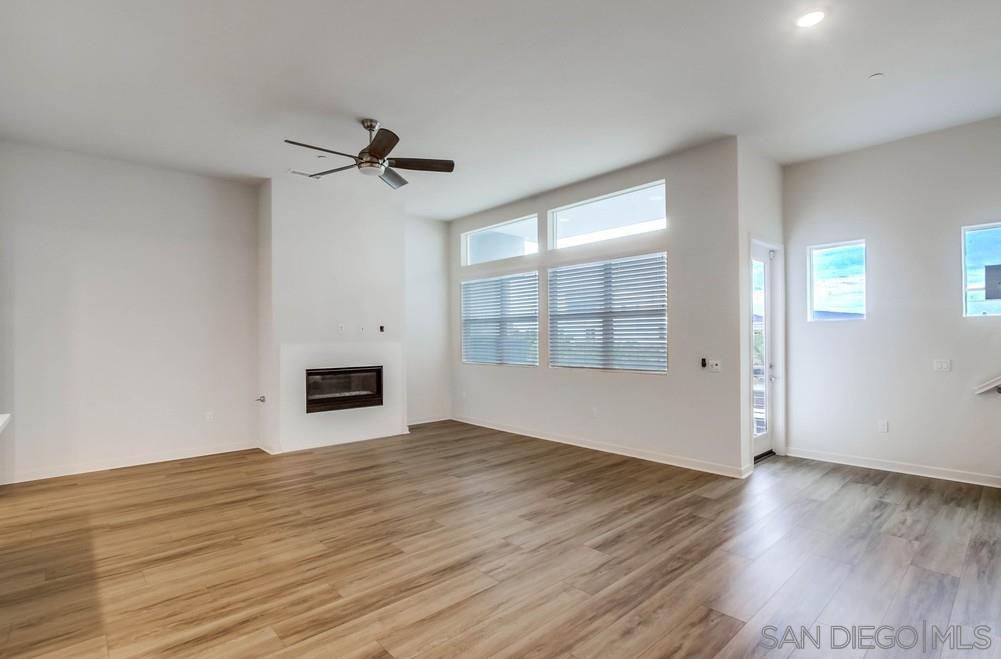 Detail Gallery Image 10 of 37 For 3001  Bravo Loop  4, Chula Vista,  CA 91915 - 3 Beds | 2 Baths