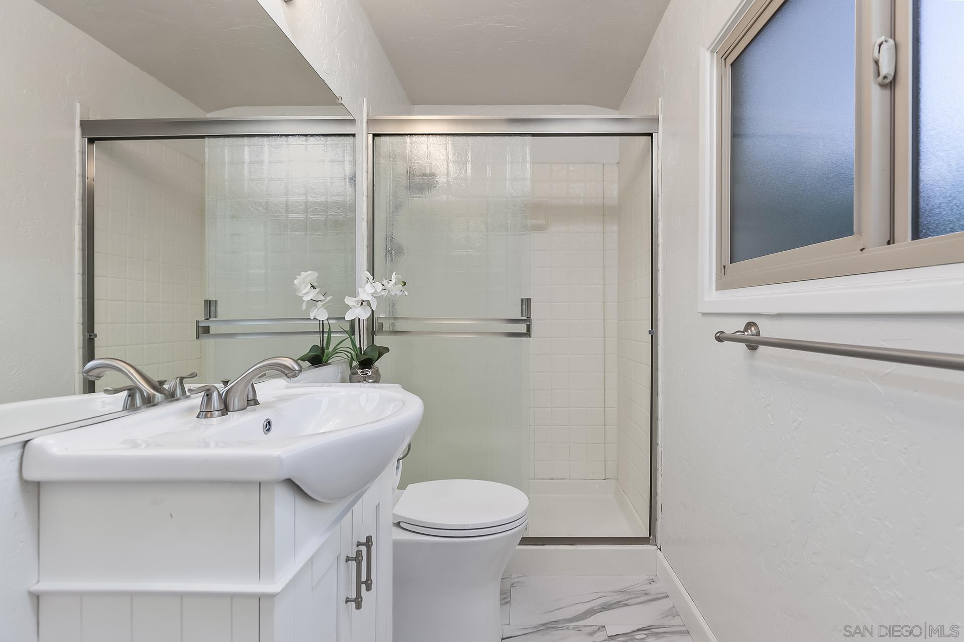 Detail Gallery Image 11 of 23 For 2546  Marathon Dr, San Diego,  CA 92123 - 3 Beds | 2 Baths