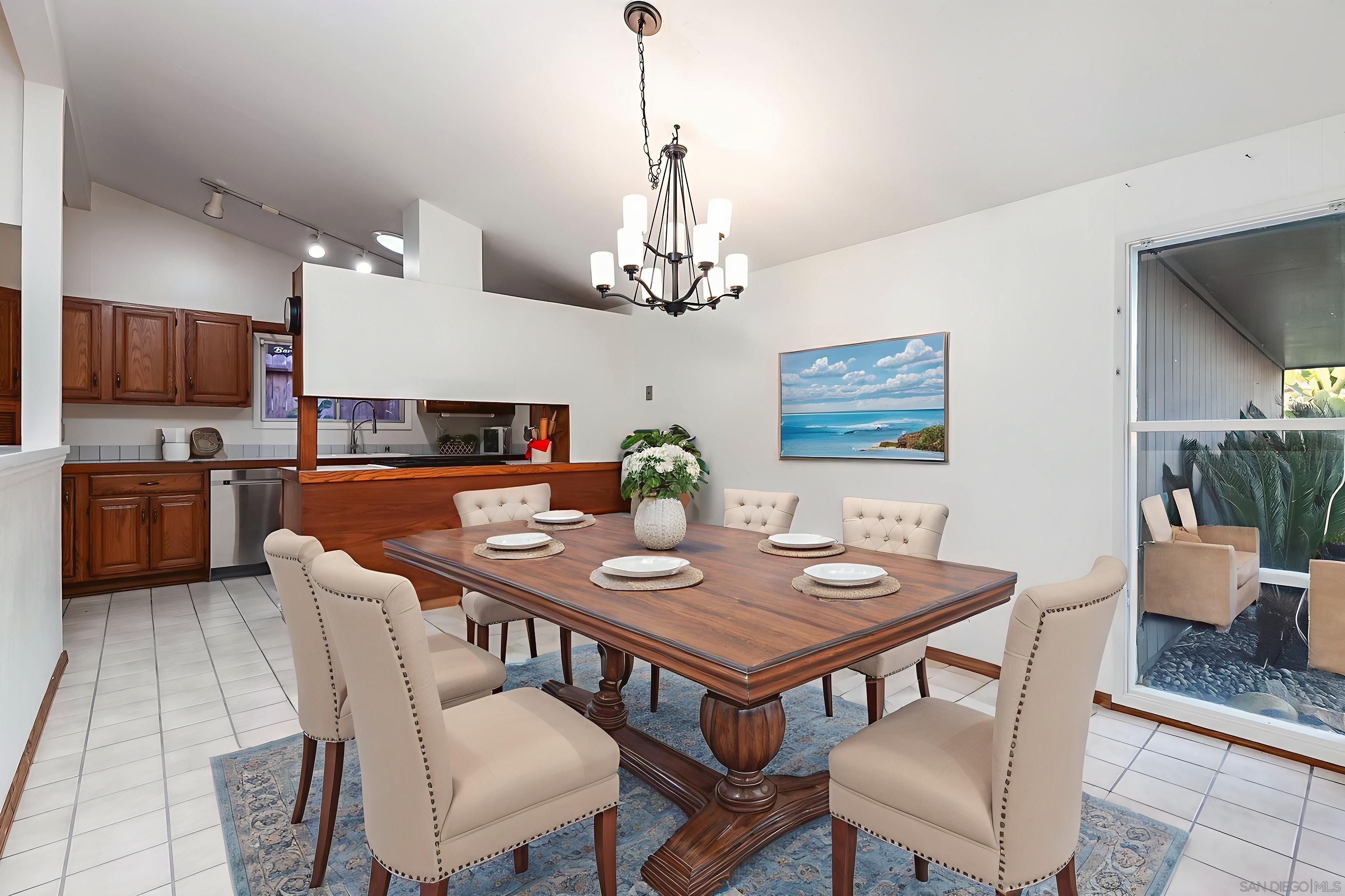 Detail Gallery Image 6 of 23 For 2546  Marathon Dr, San Diego,  CA 92123 - 3 Beds | 2 Baths