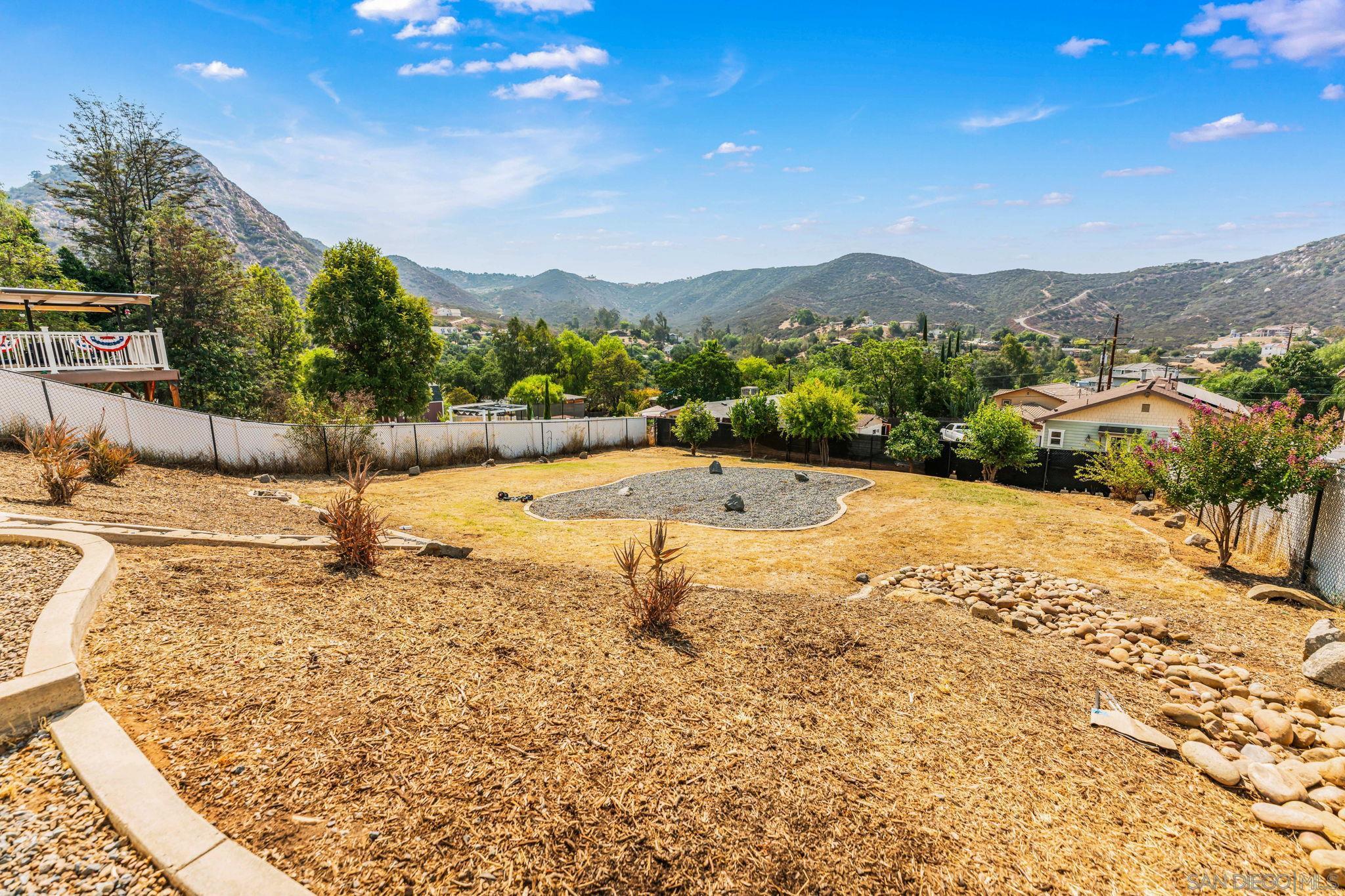 Detail Gallery Image 2 of 30 For 250  Editha Drive, El Cajon,  CA 92019 - 4 Beds | 2/1 Baths