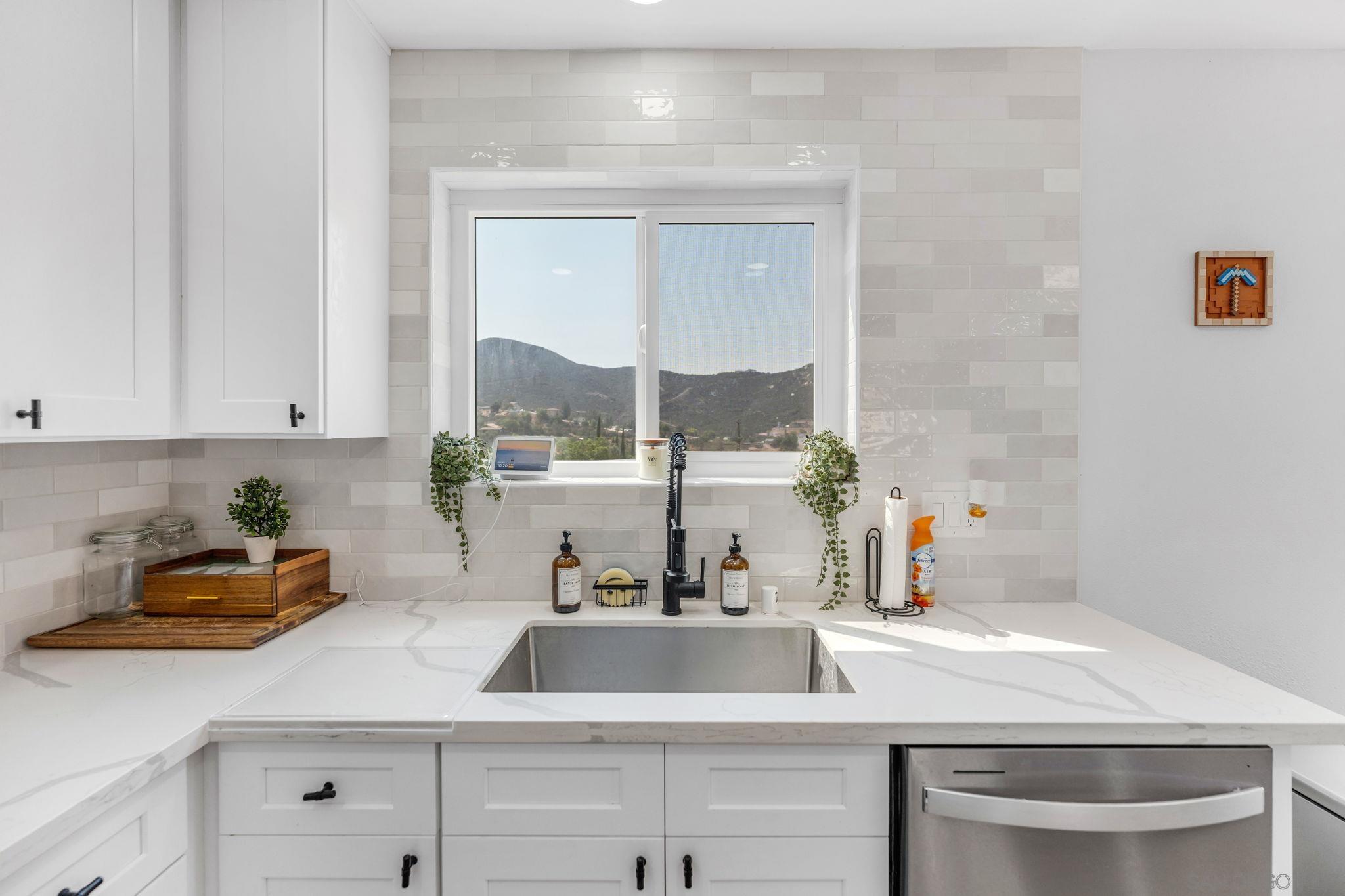 Detail Gallery Image 20 of 30 For 250  Editha Drive, El Cajon,  CA 92019 - 4 Beds | 2/1 Baths