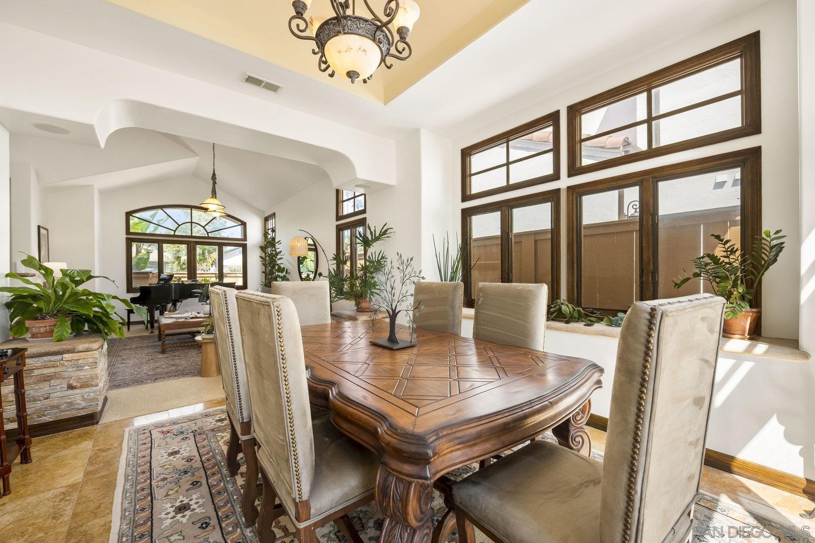 Detail Gallery Image 13 of 47 For 16019  via Dicha, Rancho Santa Fe,  CA 92091 - 4 Beds | 3 Baths