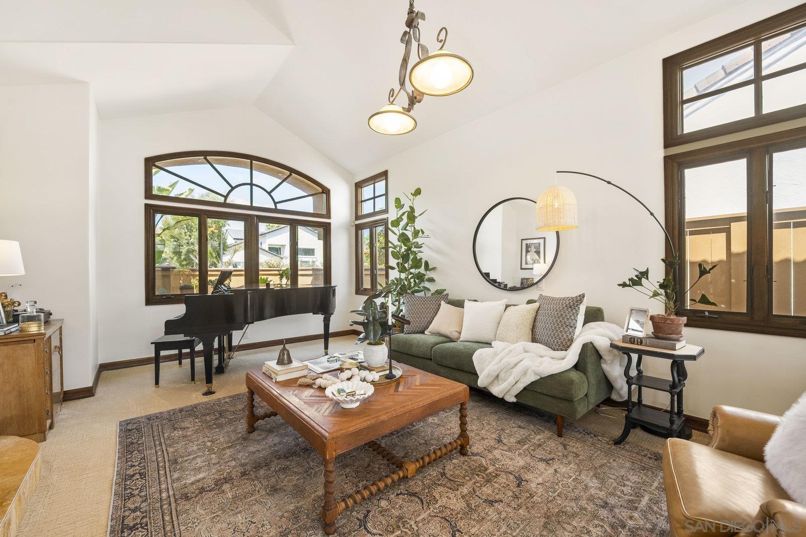 Detail Gallery Image 7 of 47 For 16019  via Dicha, Rancho Santa Fe,  CA 92091 - 4 Beds | 3 Baths