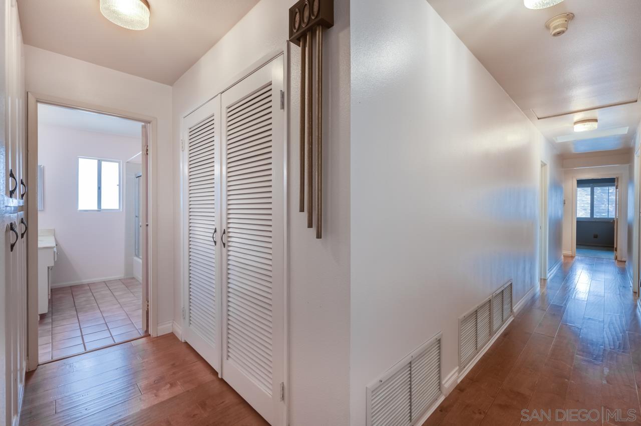 Detail Gallery Image 13 of 41 For 620  Singing Vista Ct, El Cajon,  CA 92019 - 5 Beds | 4 Baths