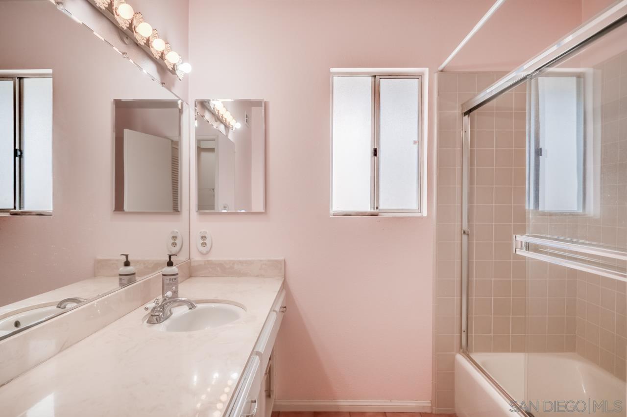 Detail Gallery Image 21 of 41 For 620  Singing Vista Ct, El Cajon,  CA 92019 - 5 Beds | 4 Baths