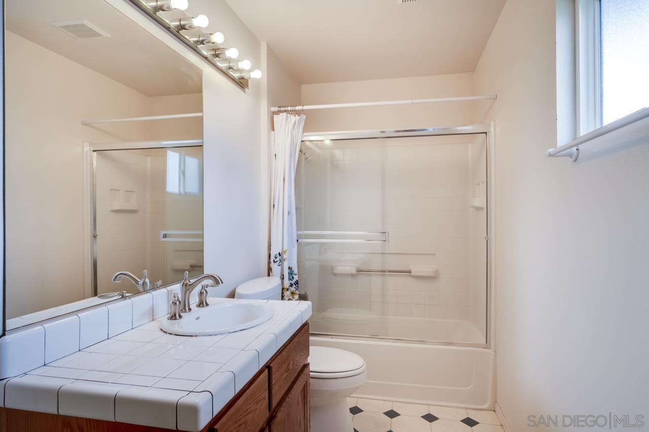 Detail Gallery Image 24 of 41 For 620  Singing Vista Ct, El Cajon,  CA 92019 - 5 Beds | 4 Baths