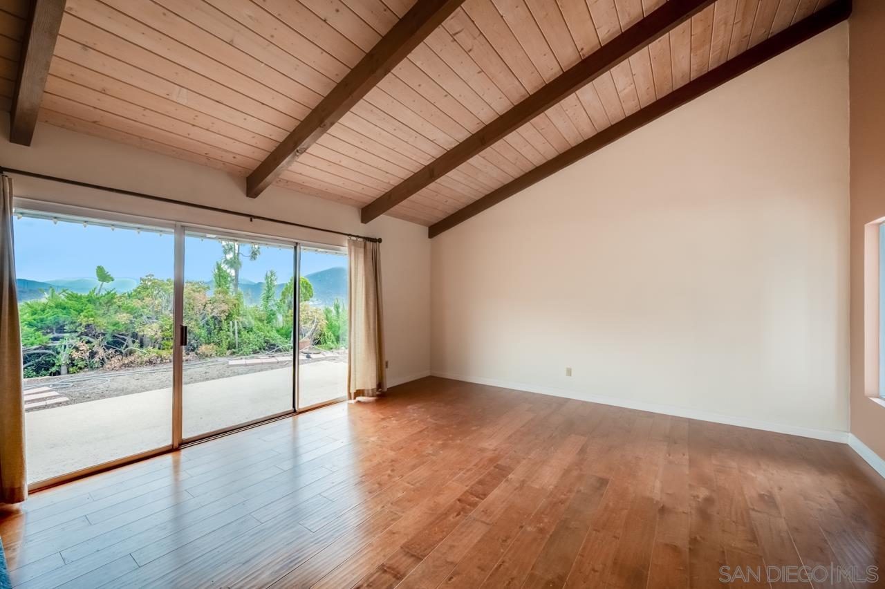 Detail Gallery Image 4 of 41 For 620  Singing Vista Ct, El Cajon,  CA 92019 - 5 Beds | 4 Baths