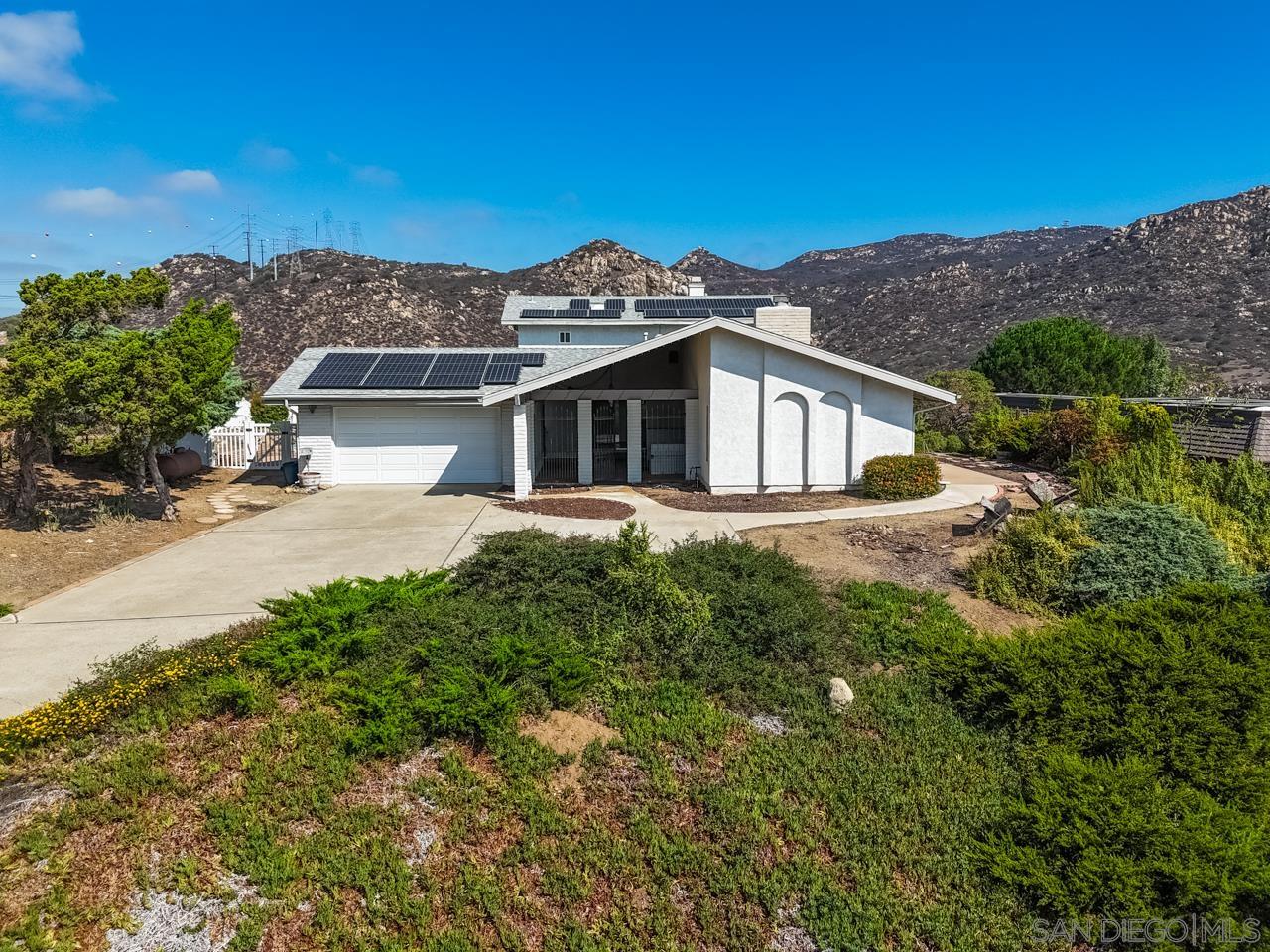 Detail Gallery Image 37 of 41 For 620  Singing Vista Ct, El Cajon,  CA 92019 - 5 Beds | 4 Baths