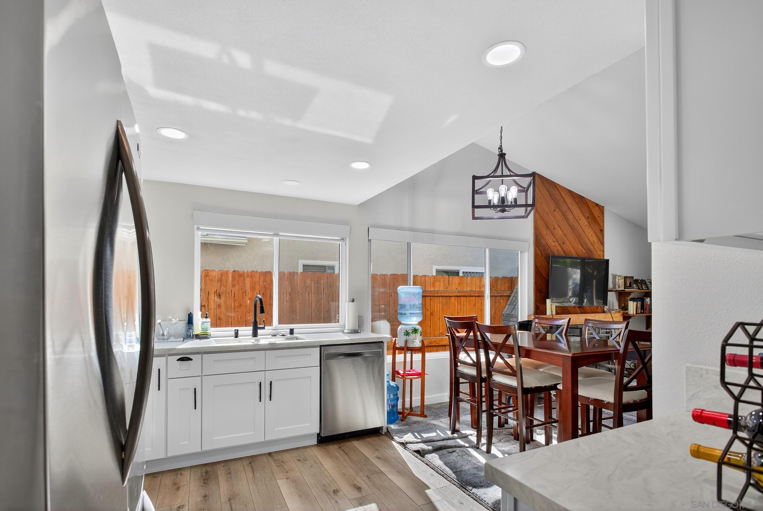 Detail Gallery Image 12 of 26 For 1461  Autumn Woods Pl., Escondido,  CA 92029 - 3 Beds | 2 Baths