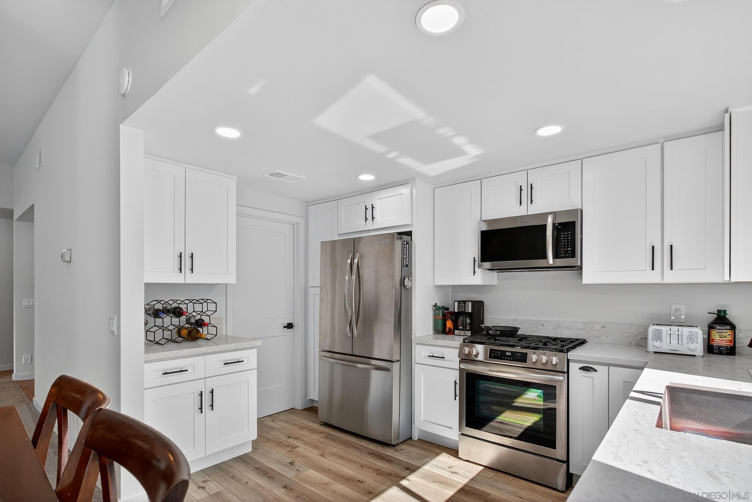 Detail Gallery Image 6 of 26 For 1461  Autumn Woods Pl., Escondido,  CA 92029 - 3 Beds | 2 Baths