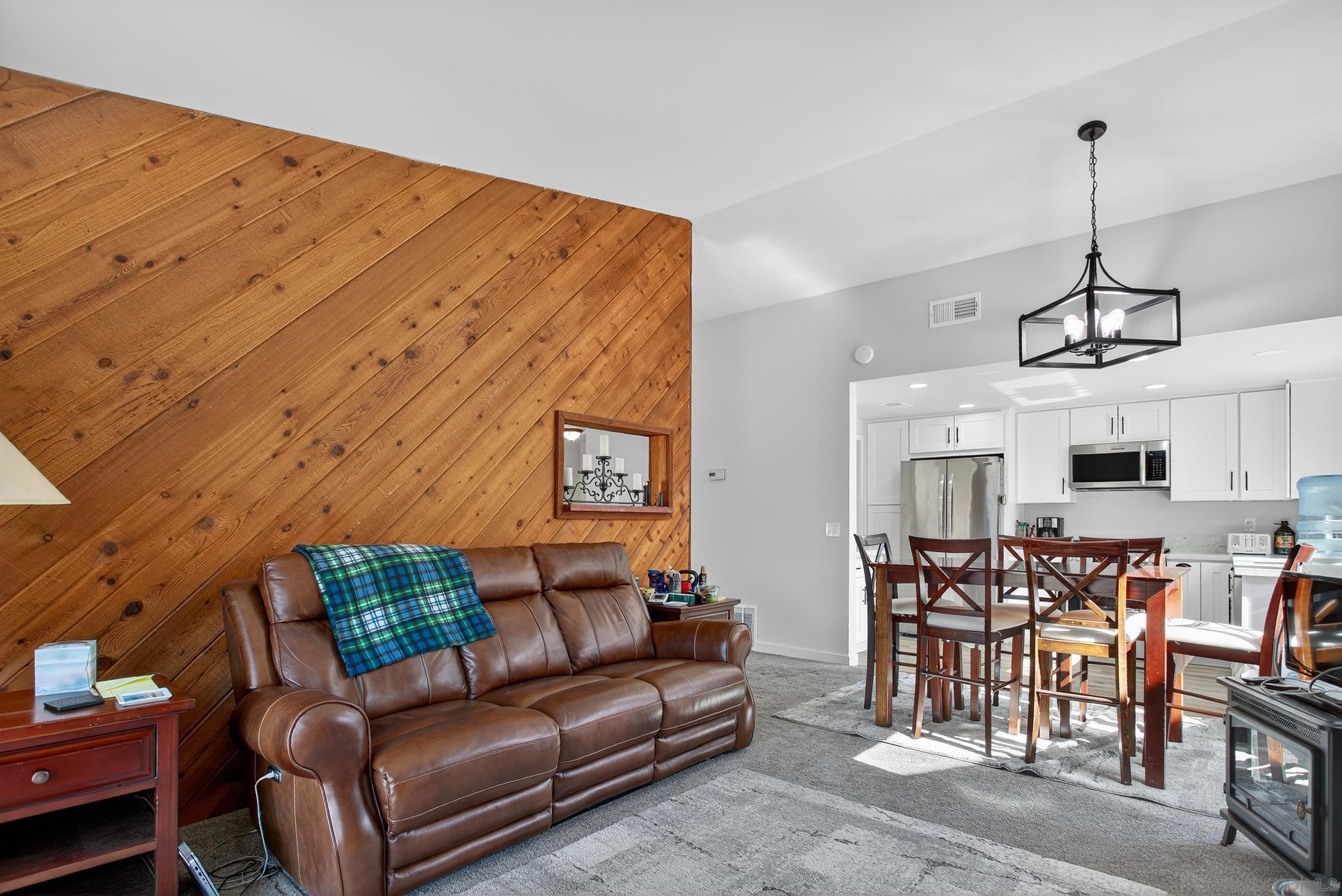 Detail Gallery Image 7 of 26 For 1461  Autumn Woods Pl., Escondido,  CA 92029 - 3 Beds | 2 Baths