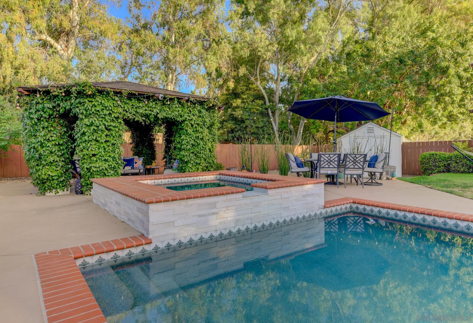 Detail Gallery Image 17 of 48 For 13555  Sagewood Dr, Poway,  CA 92064 - 5 Beds | 4/1 Baths